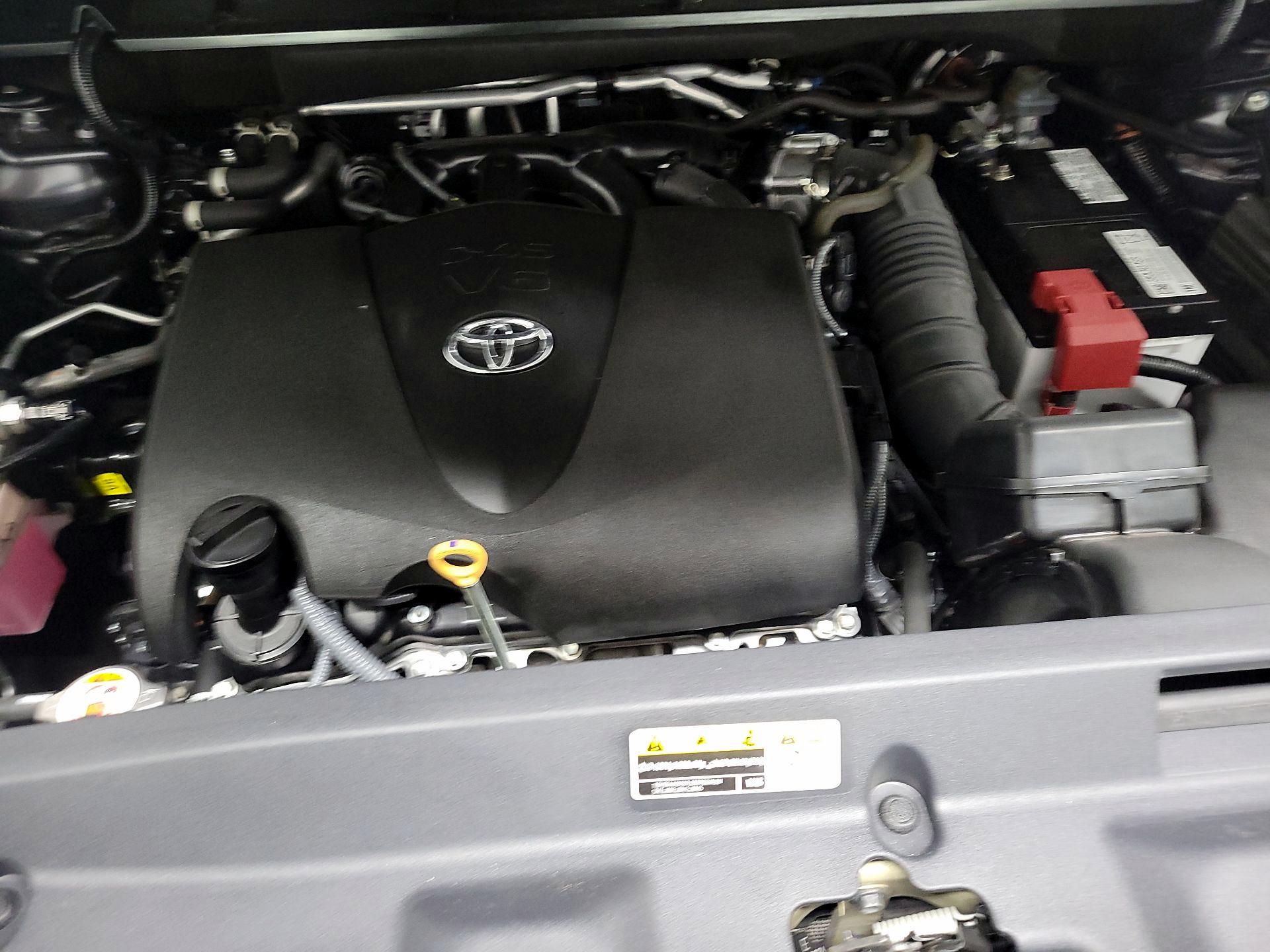 Thumbnail: 2022 Toyota Highlander - 19