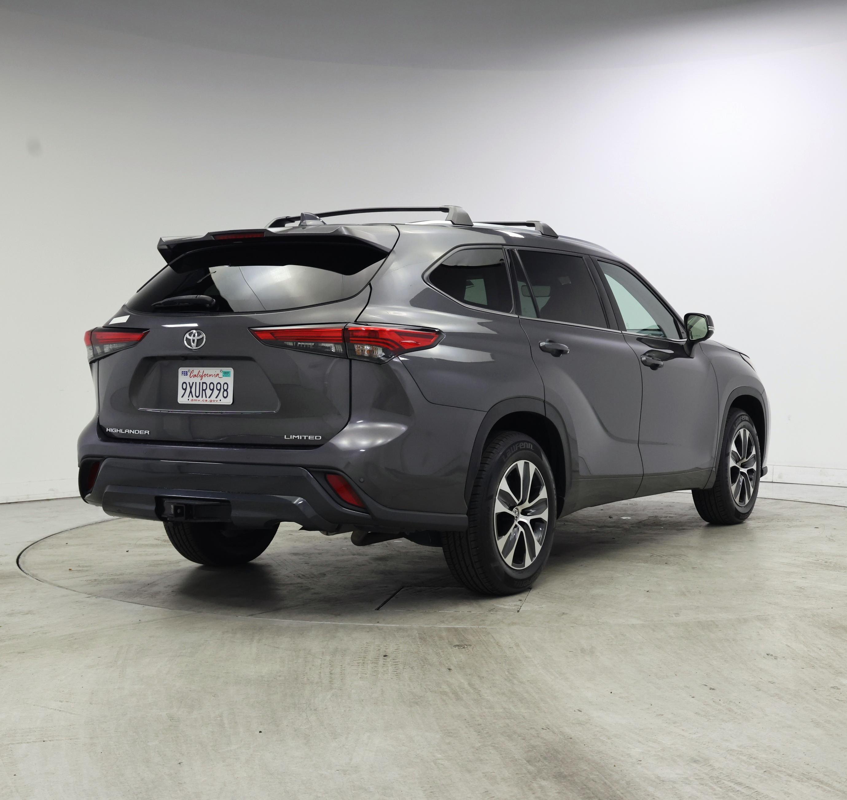 Thumbnail: 2022 Toyota Highlander - 8