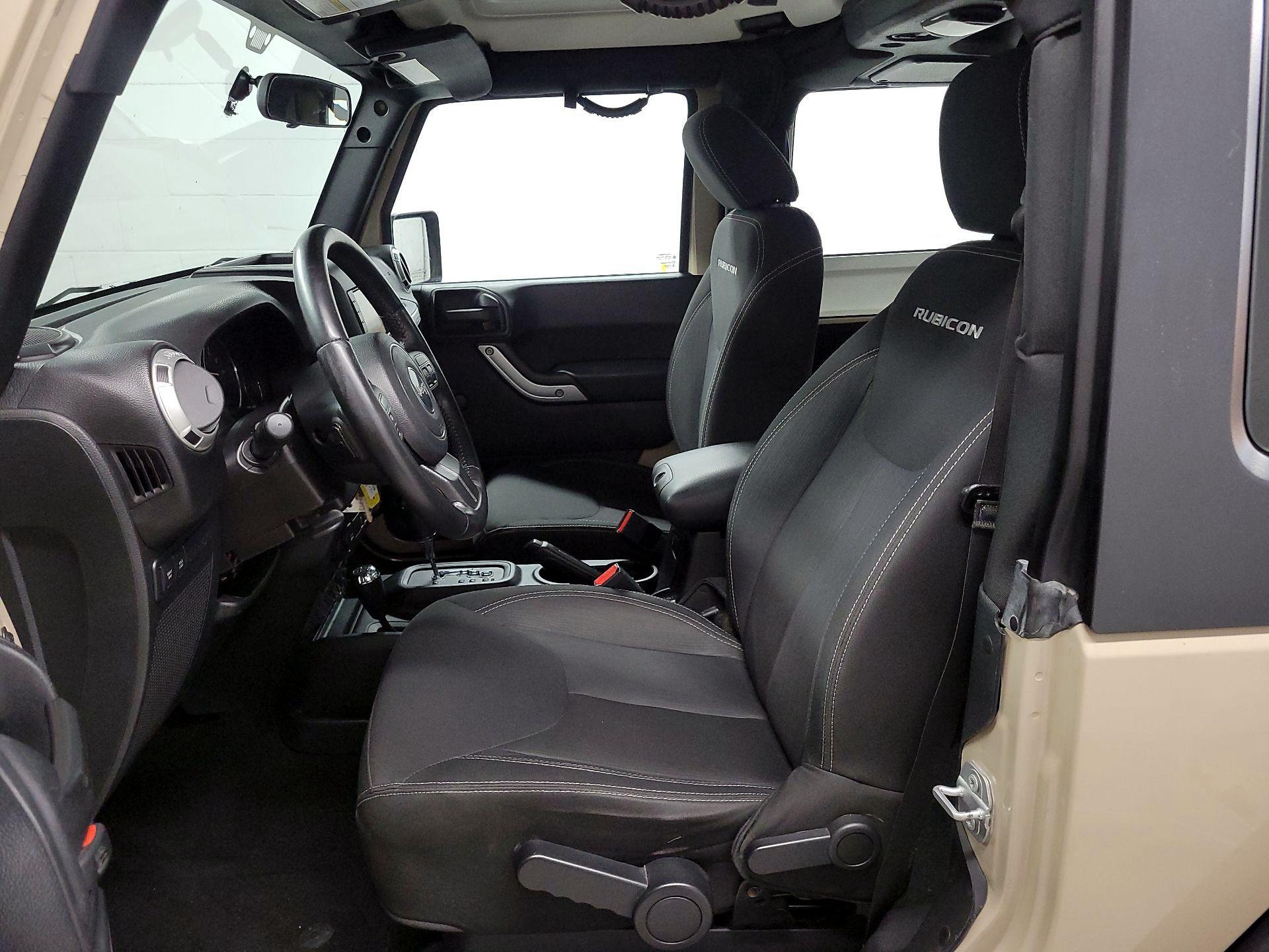 Thumbnail: 2016 Jeep Wrangler - 9
