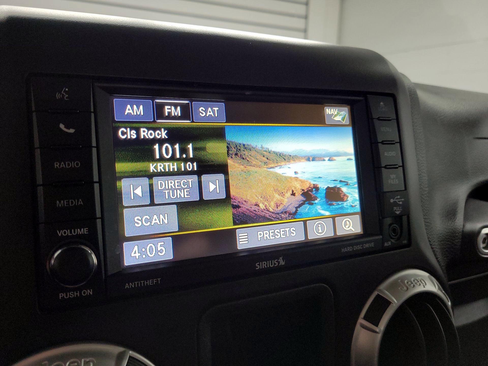 Thumbnail: 2016 Jeep Wrangler - 11