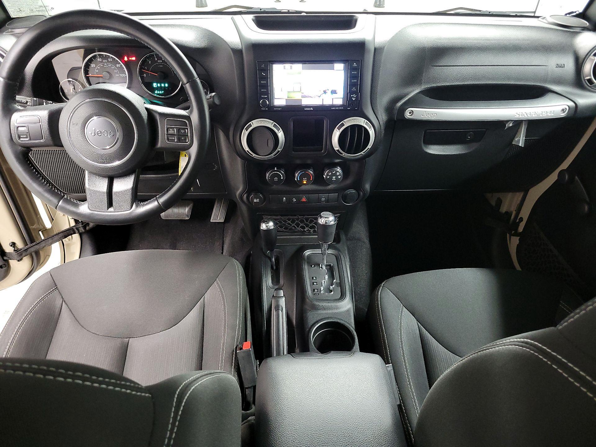Thumbnail: 2016 Jeep Wrangler - 8