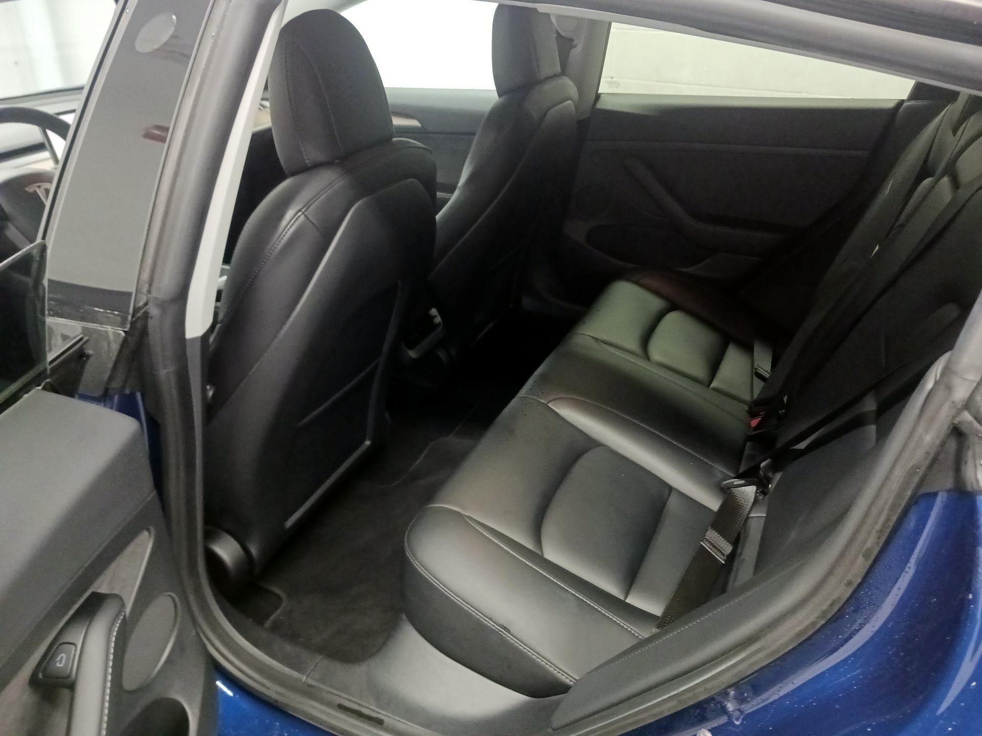 Thumbnail: 2021 Tesla Model 3 - 18