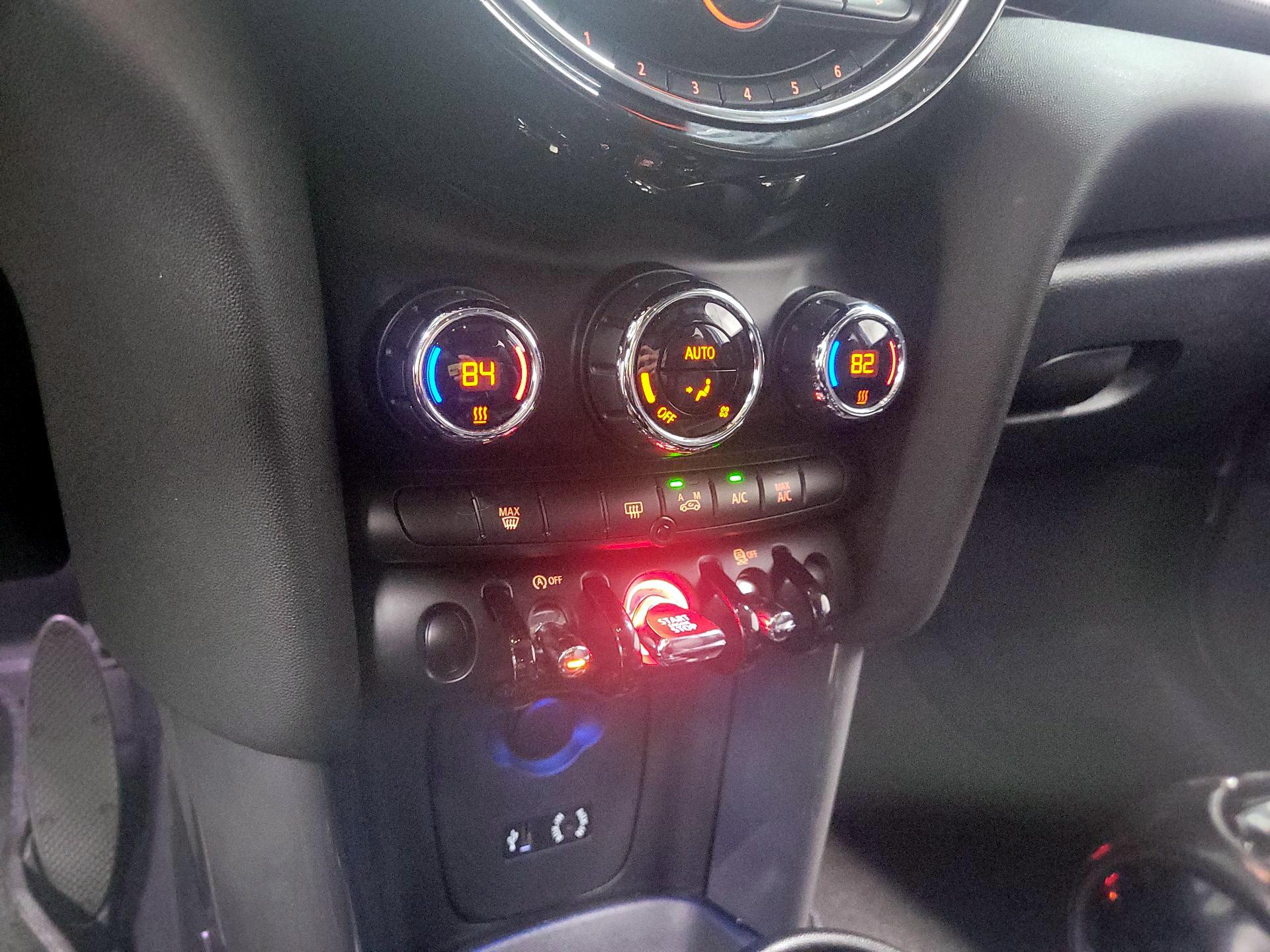 Thumbnail: 2016 MINI Cooper Hardtop - 15