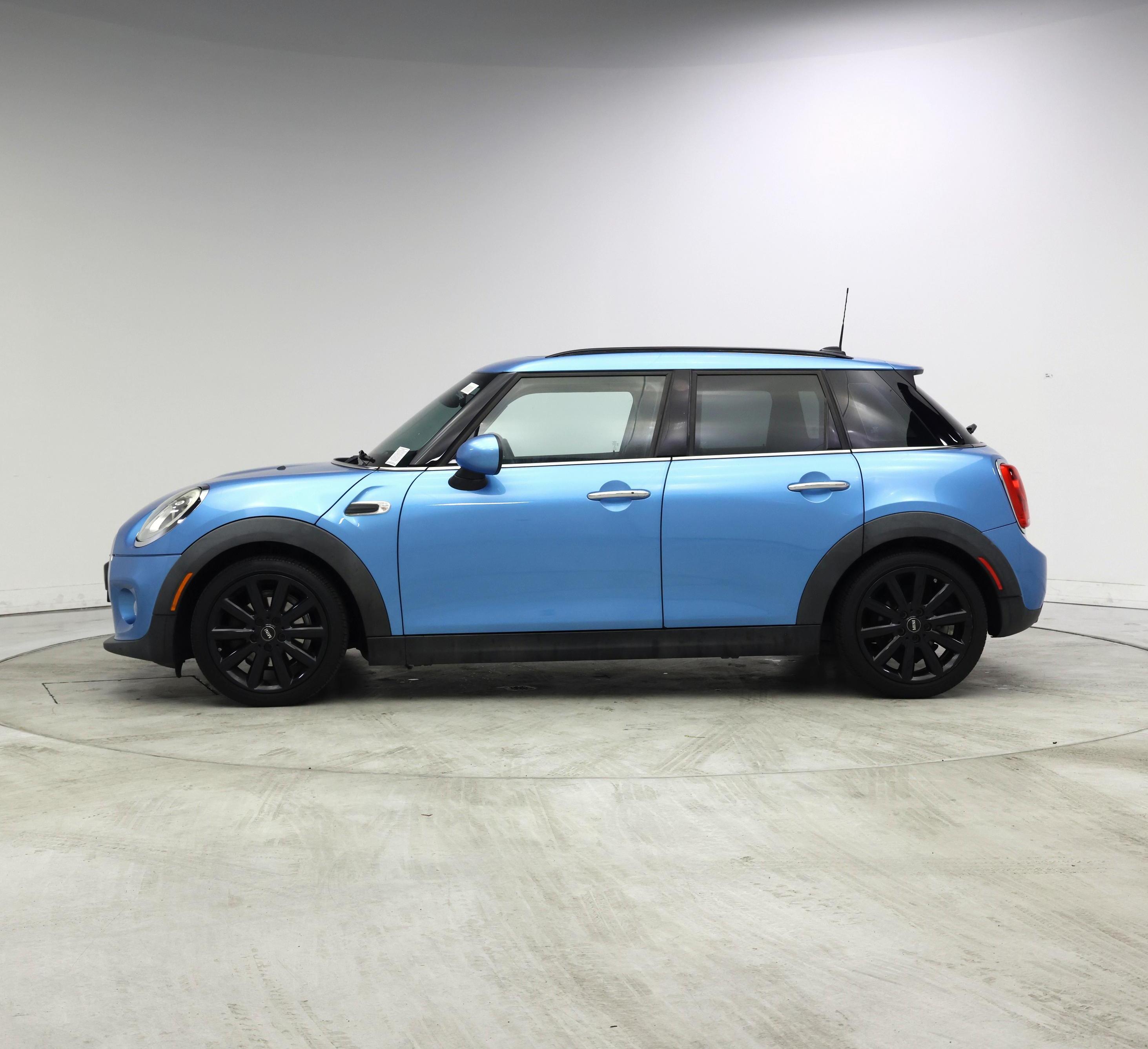 Thumbnail: 2016 MINI Cooper Hardtop - 3