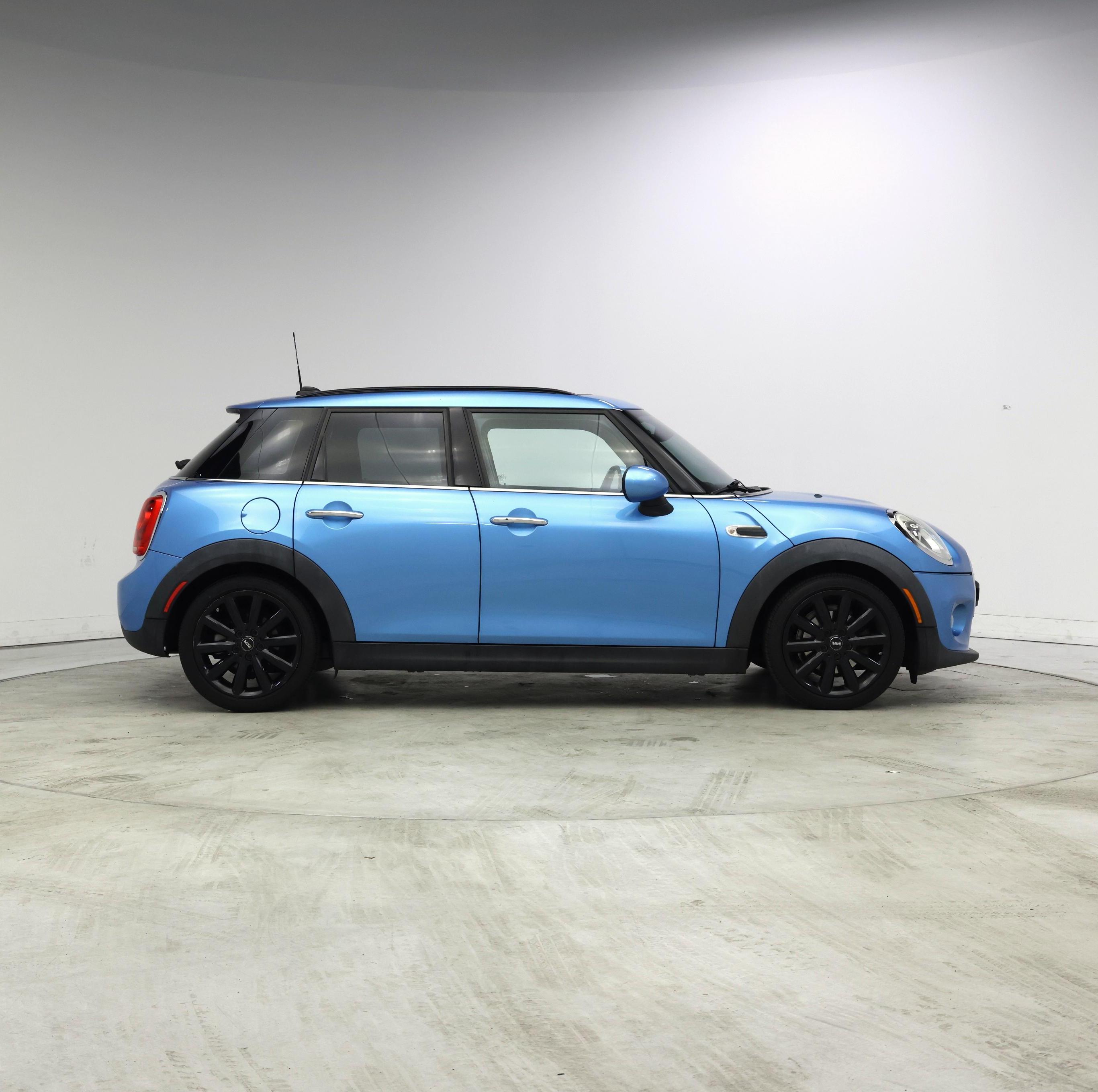 Thumbnail: 2016 MINI Cooper Hardtop - 7