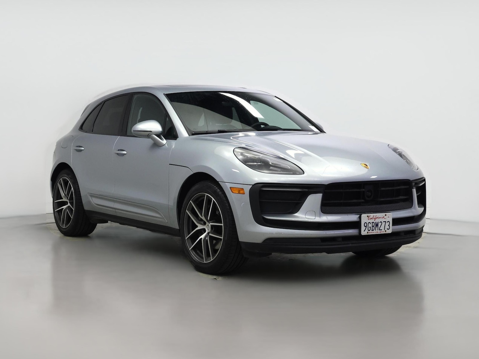 2023 Porsche Macan Base