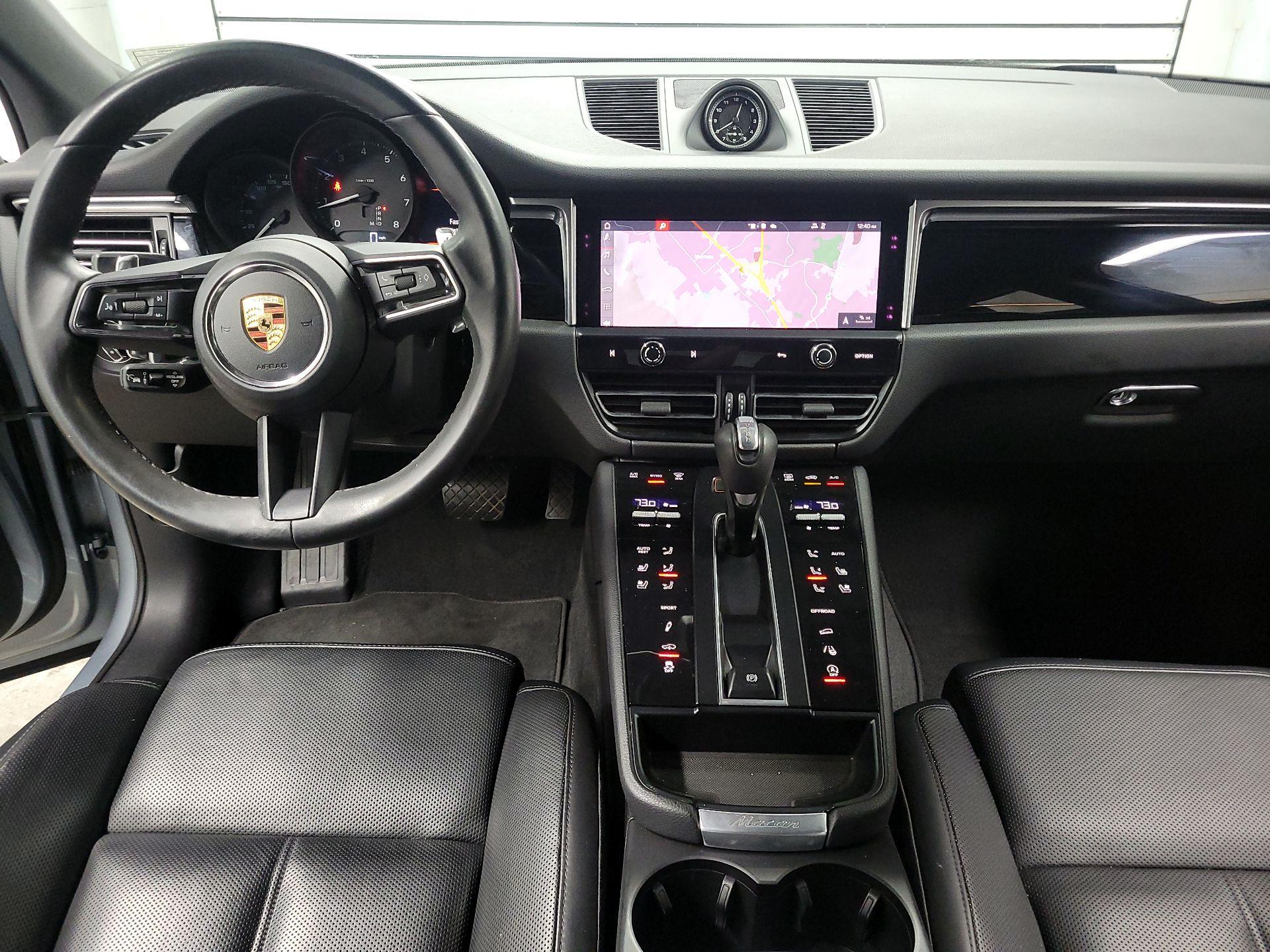 Thumbnail: 2023 Porsche Macan - 9