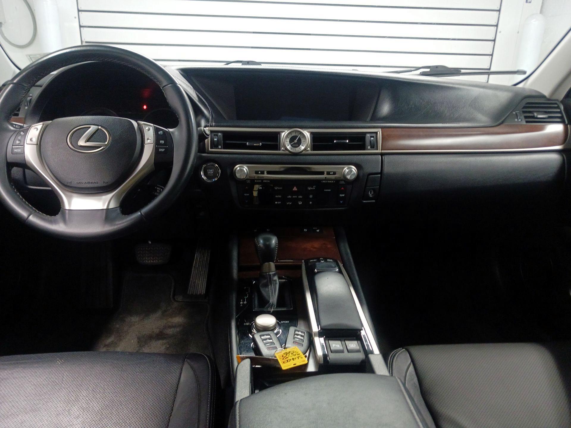 Thumbnail: 2015 Lexus GS - 9