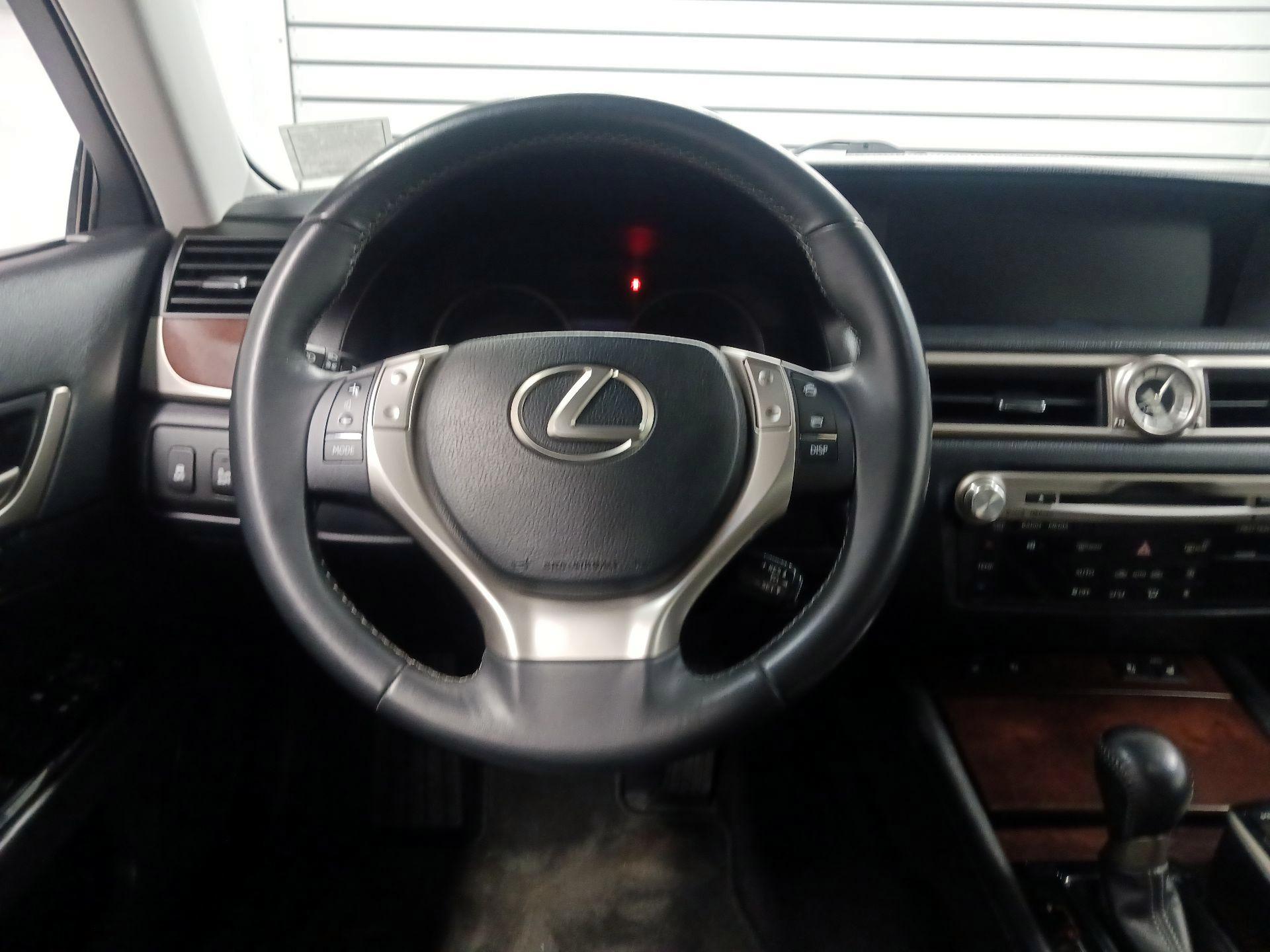 Thumbnail: 2015 Lexus GS - 10
