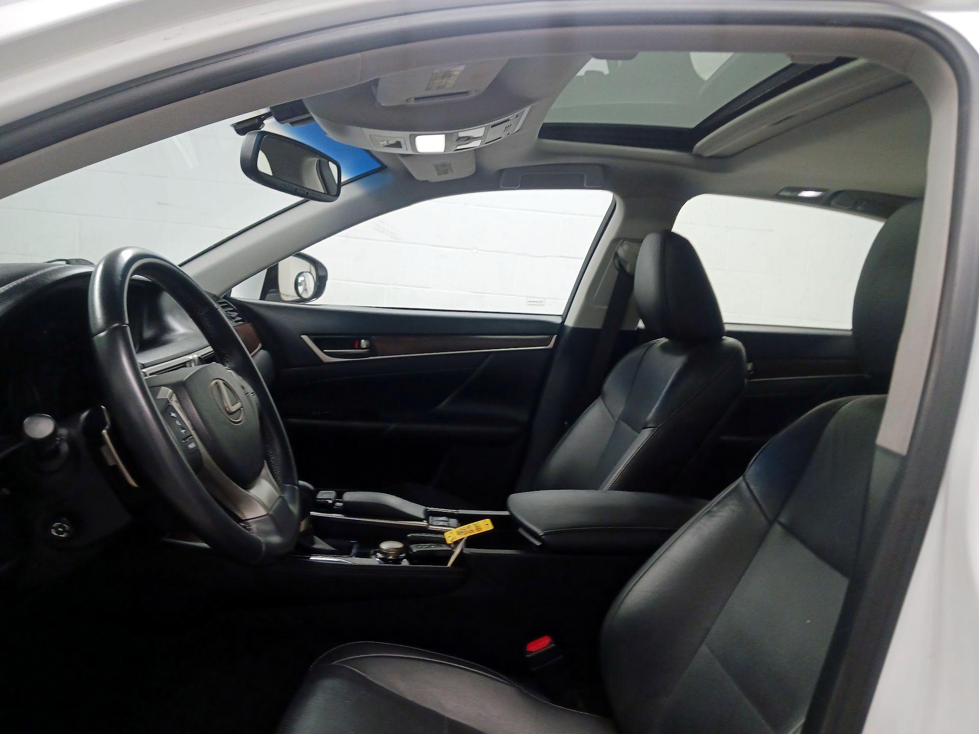 Thumbnail: 2015 Lexus GS - 18