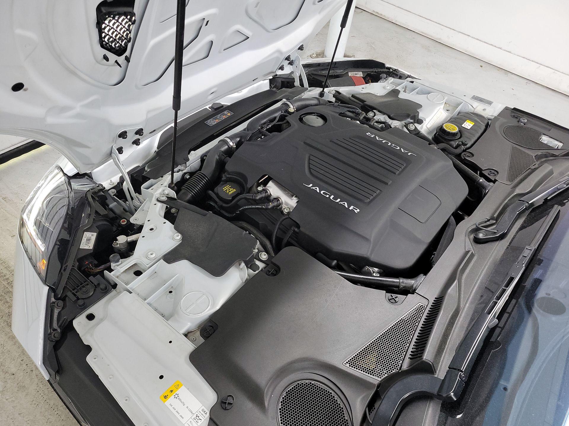 Thumbnail: 2017 Jaguar F-Type - 19