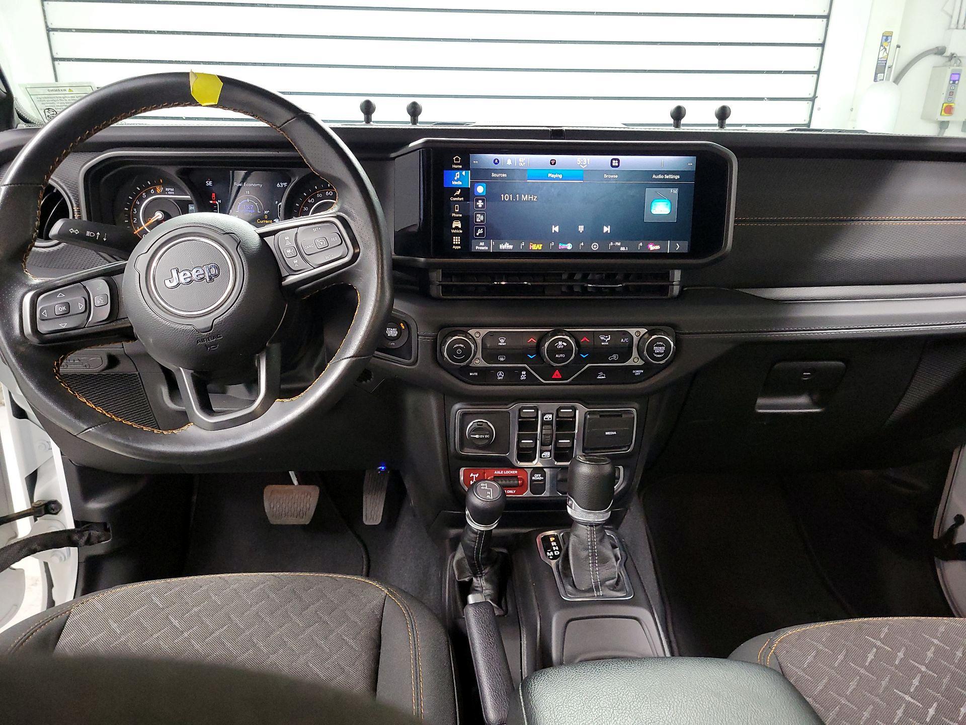 Thumbnail: 2024 Jeep Gladiator - 9