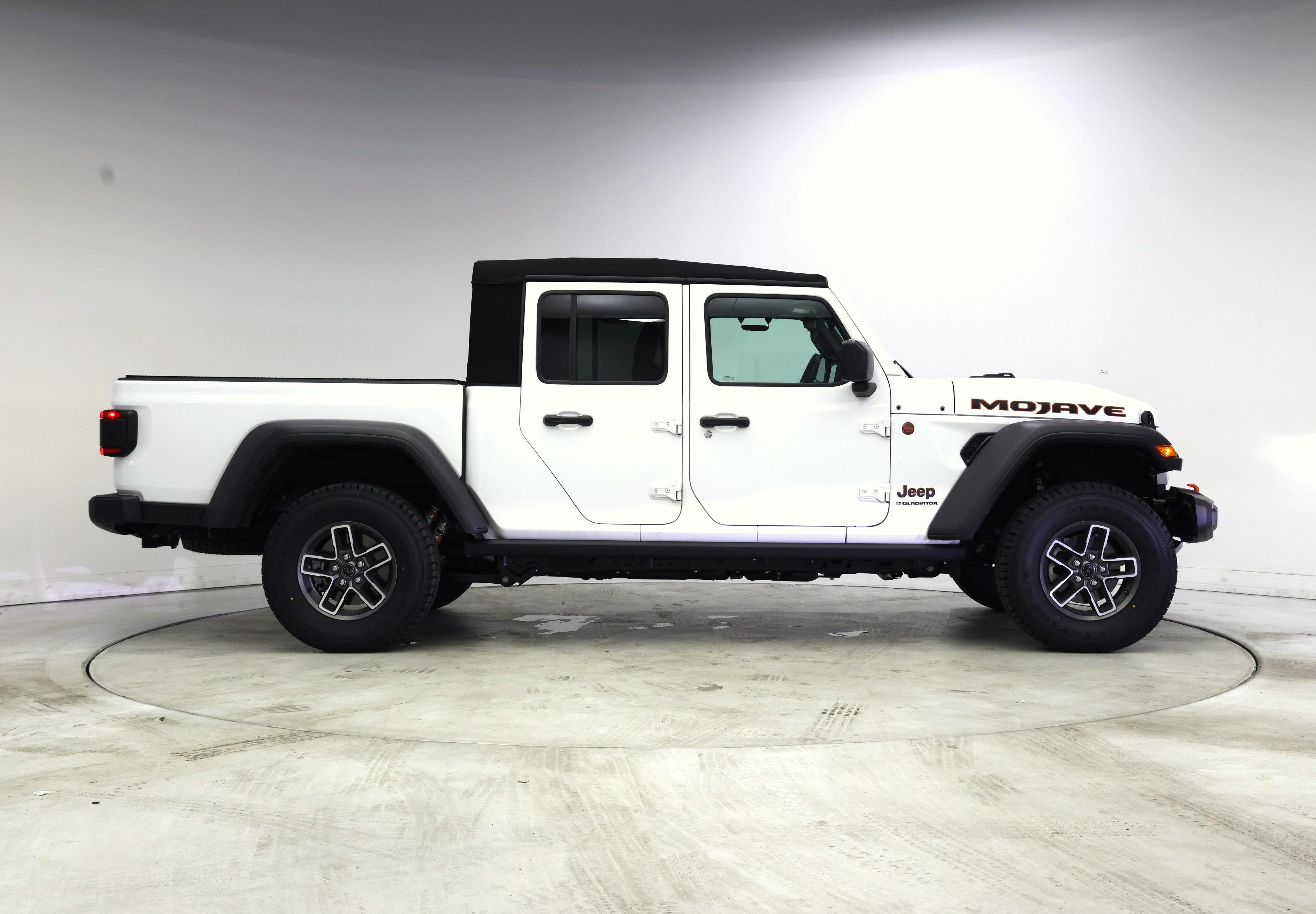 Thumbnail: 2024 Jeep Gladiator - 7