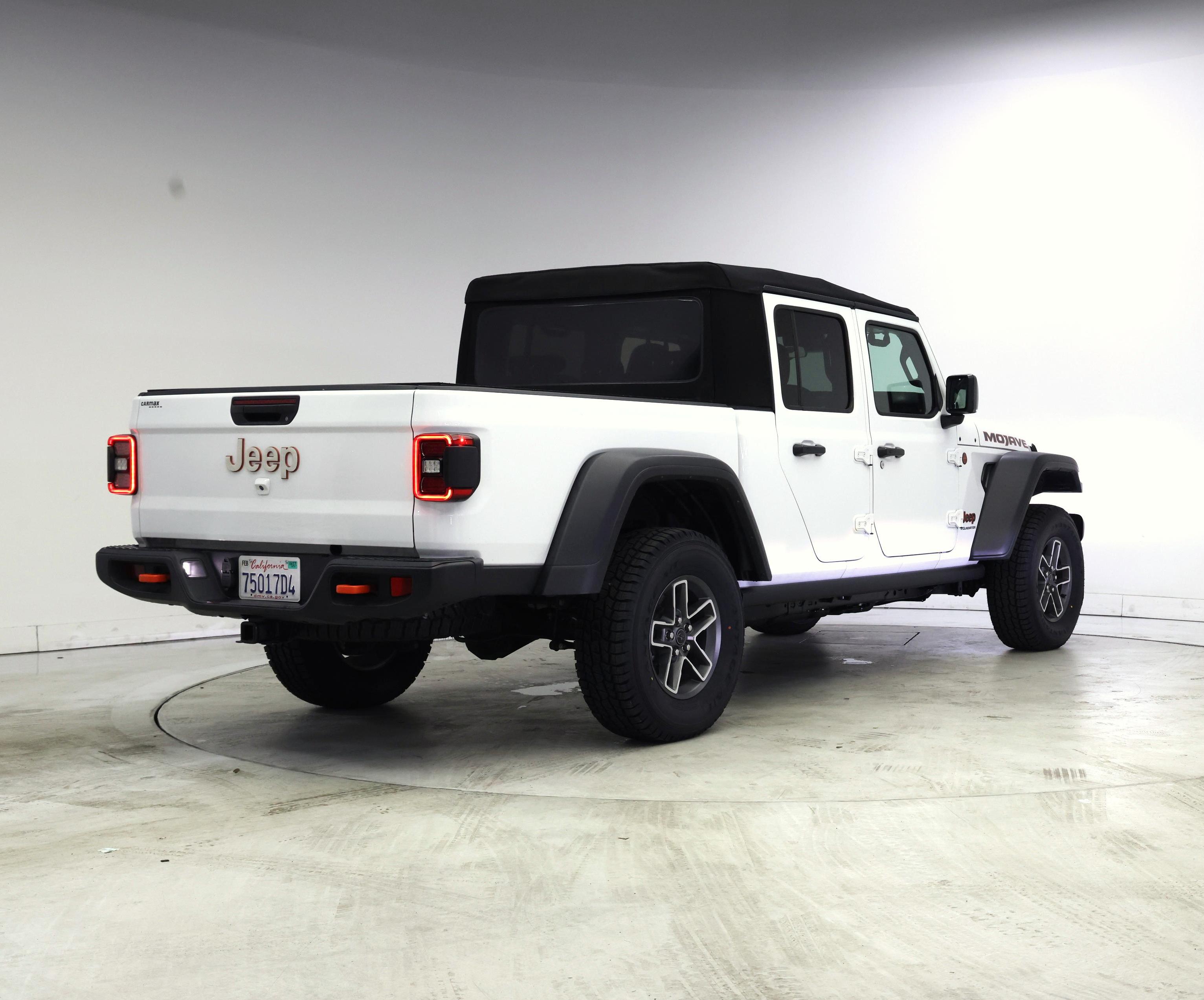 Thumbnail: 2024 Jeep Gladiator - 8