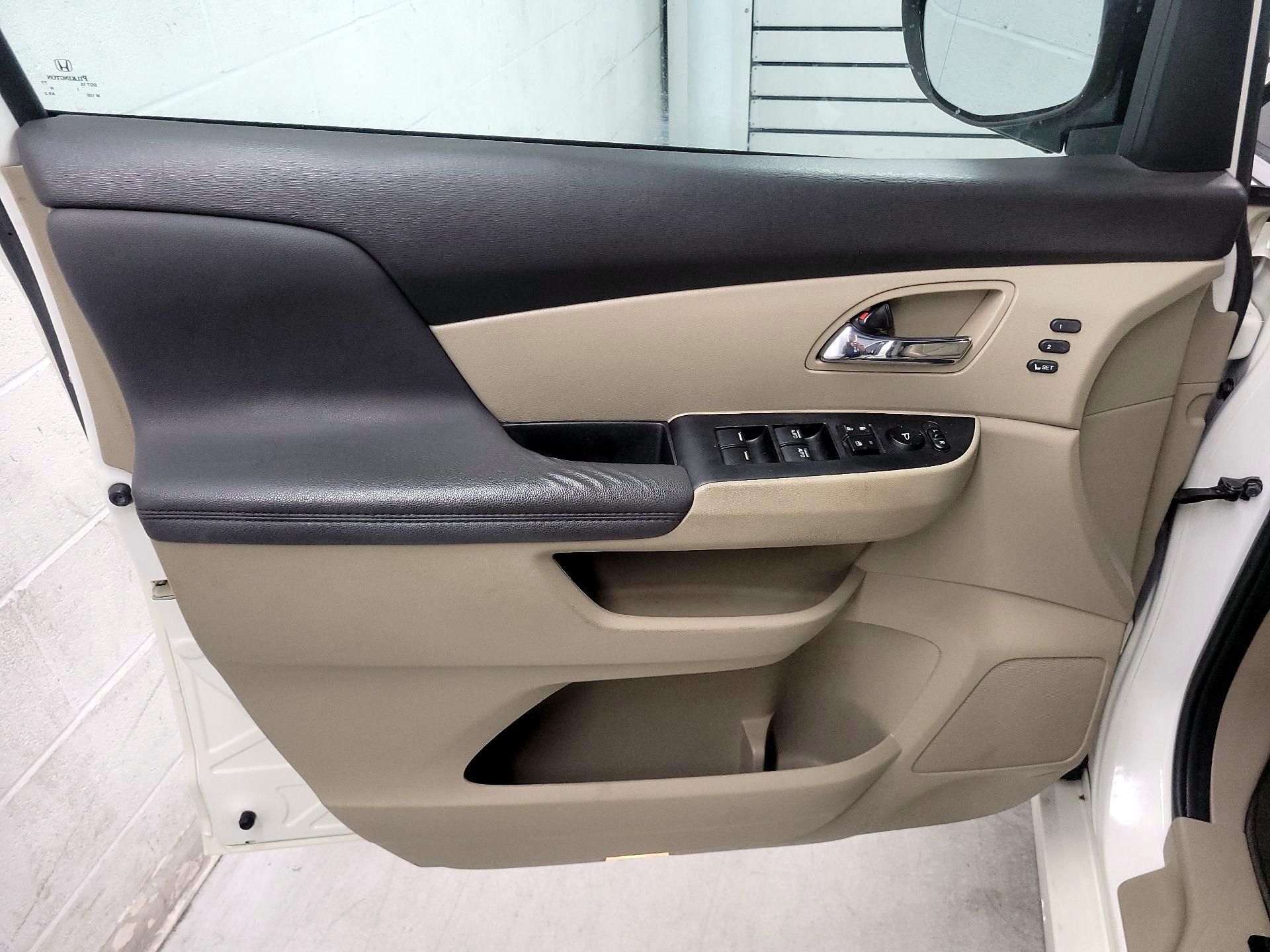 Thumbnail: 2014 Honda Odyssey - 12