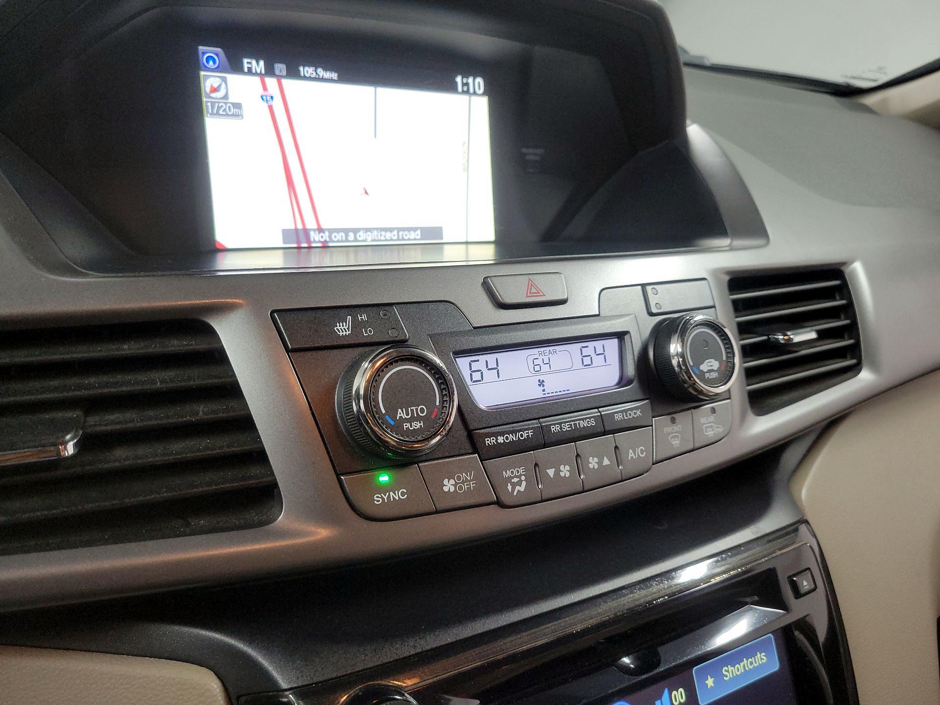 Thumbnail: 2014 Honda Odyssey - 16