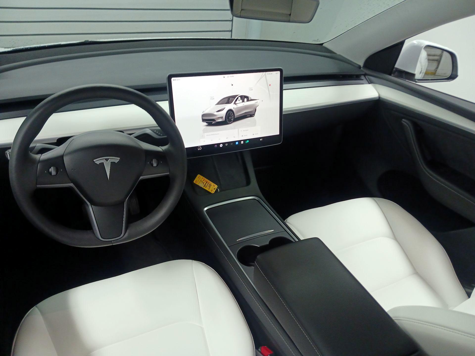 Thumbnail: 2023 Tesla Model Y - 9