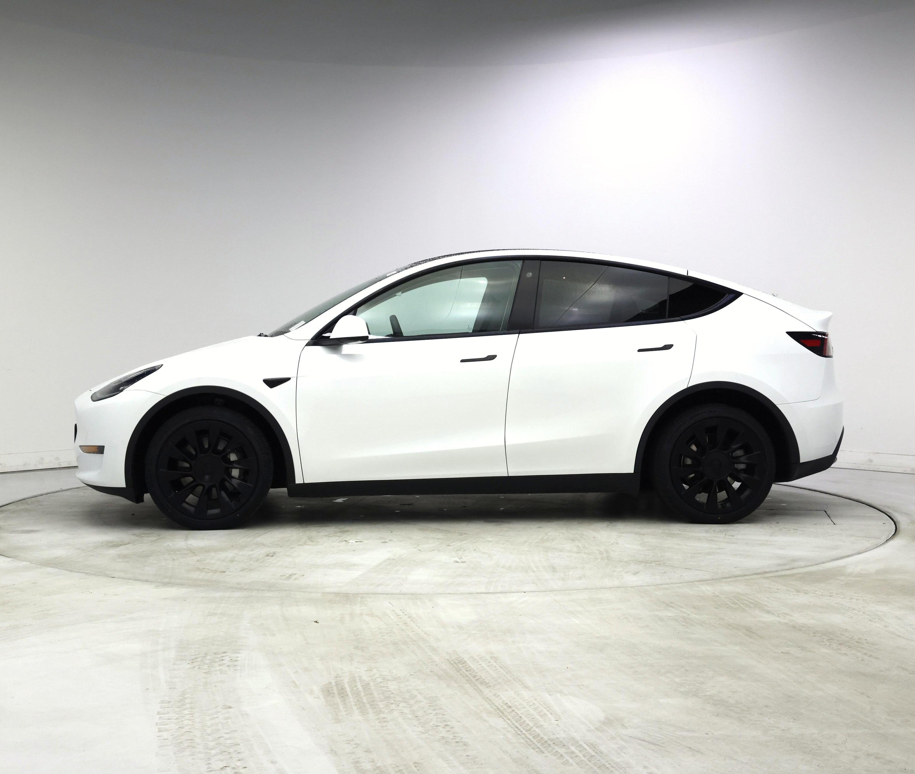 Thumbnail: 2023 Tesla Model Y - 3
