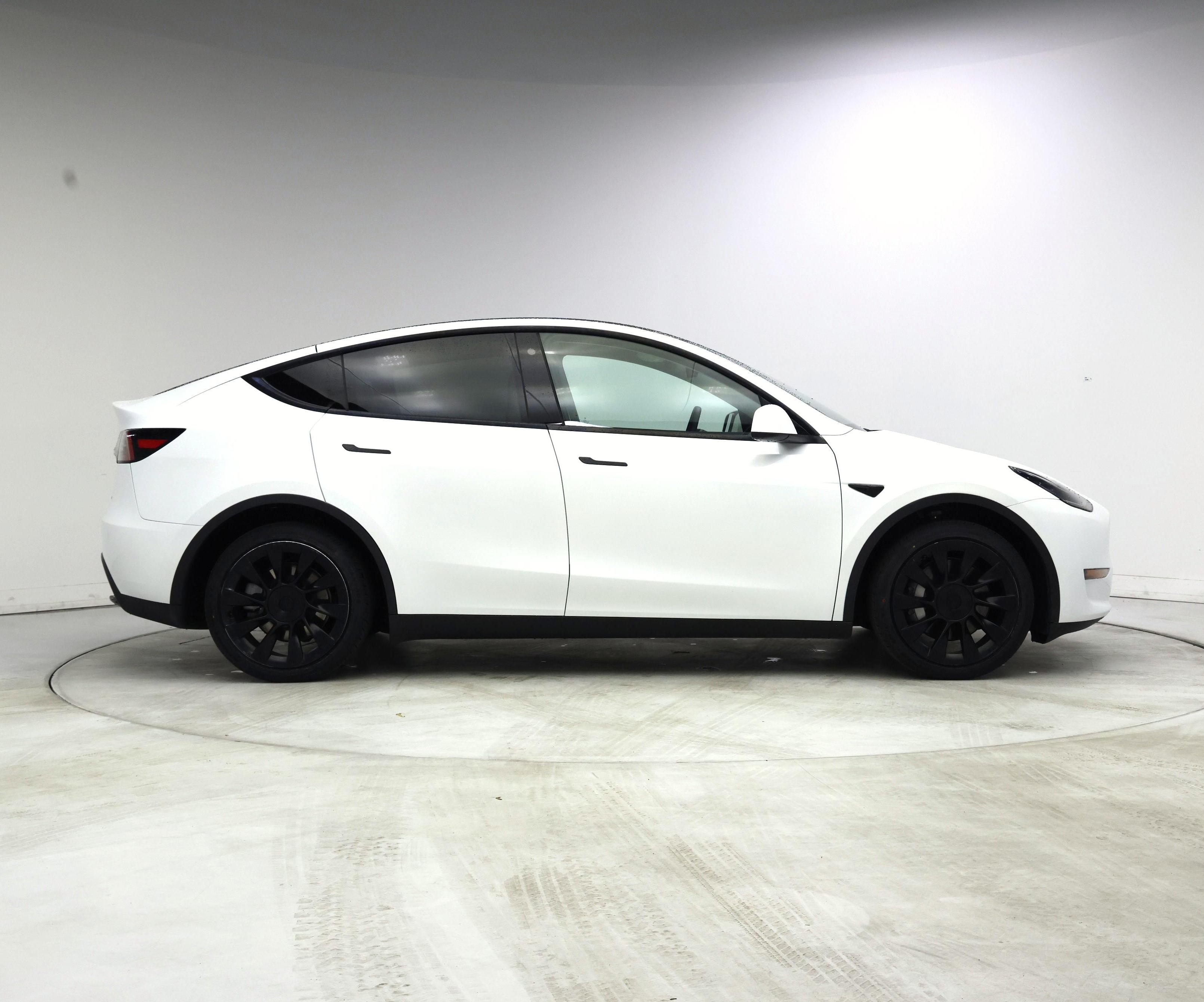 Thumbnail: 2023 Tesla Model Y - 7