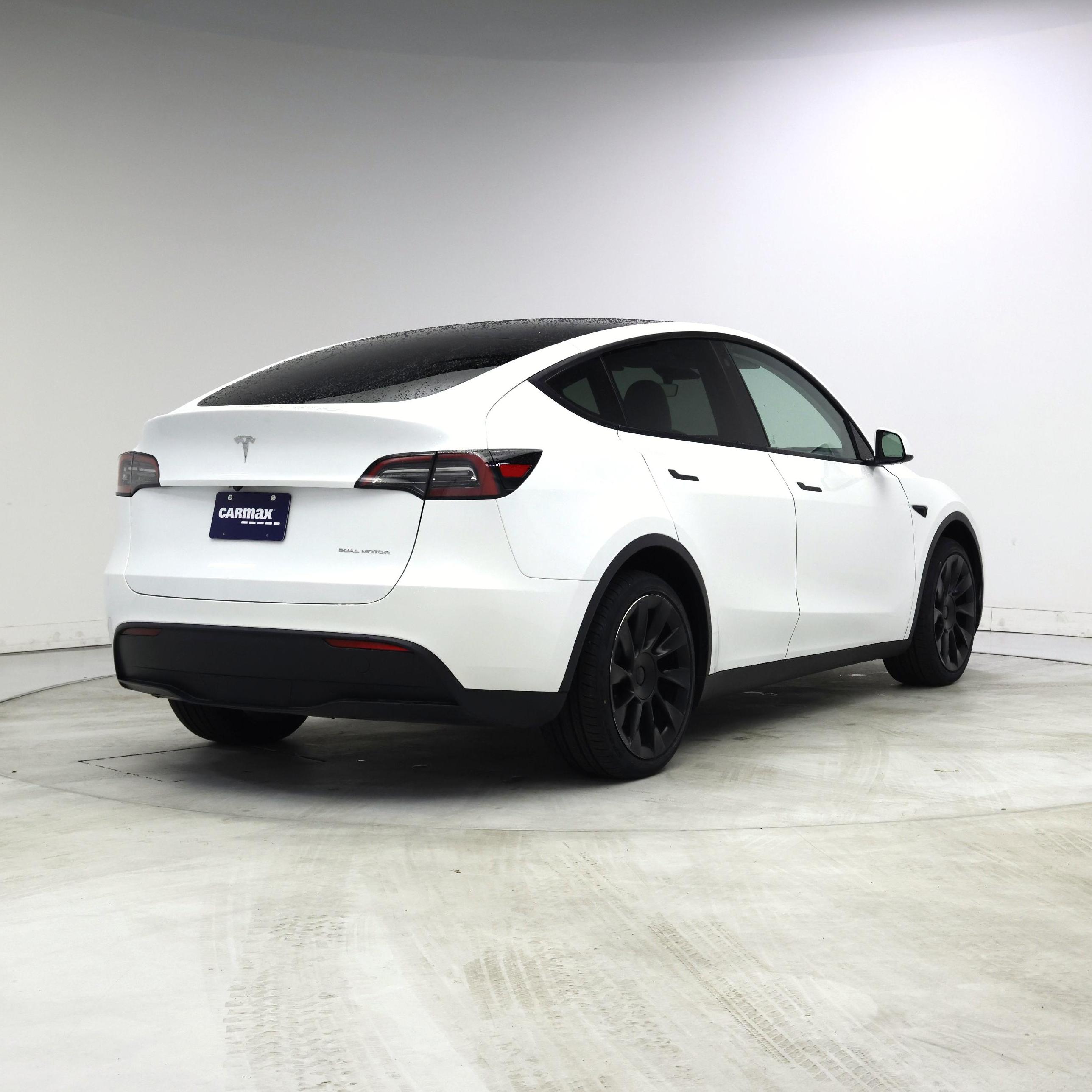 Thumbnail: 2023 Tesla Model Y - 8