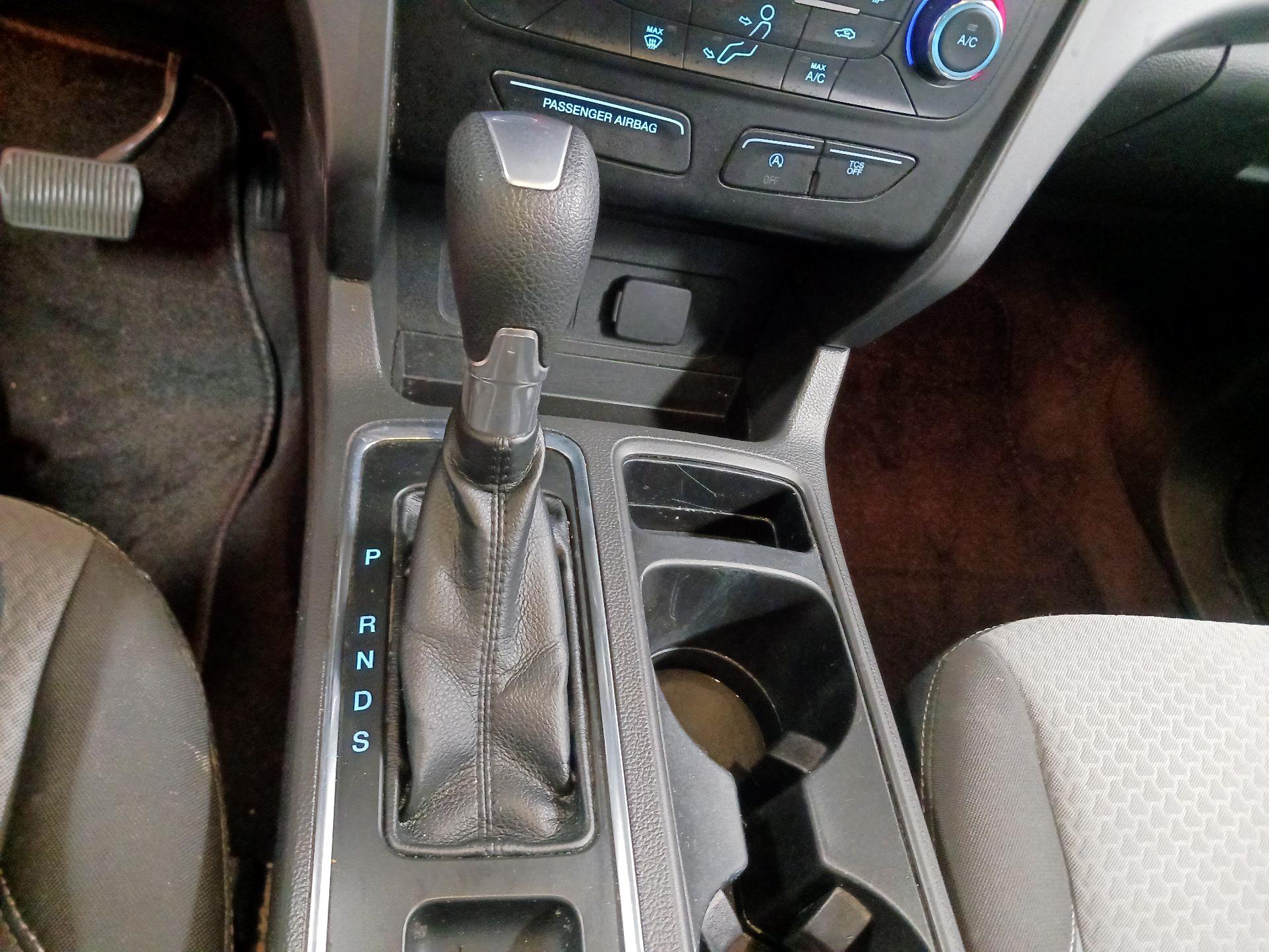 Thumbnail: 2017 Ford Escape - 17