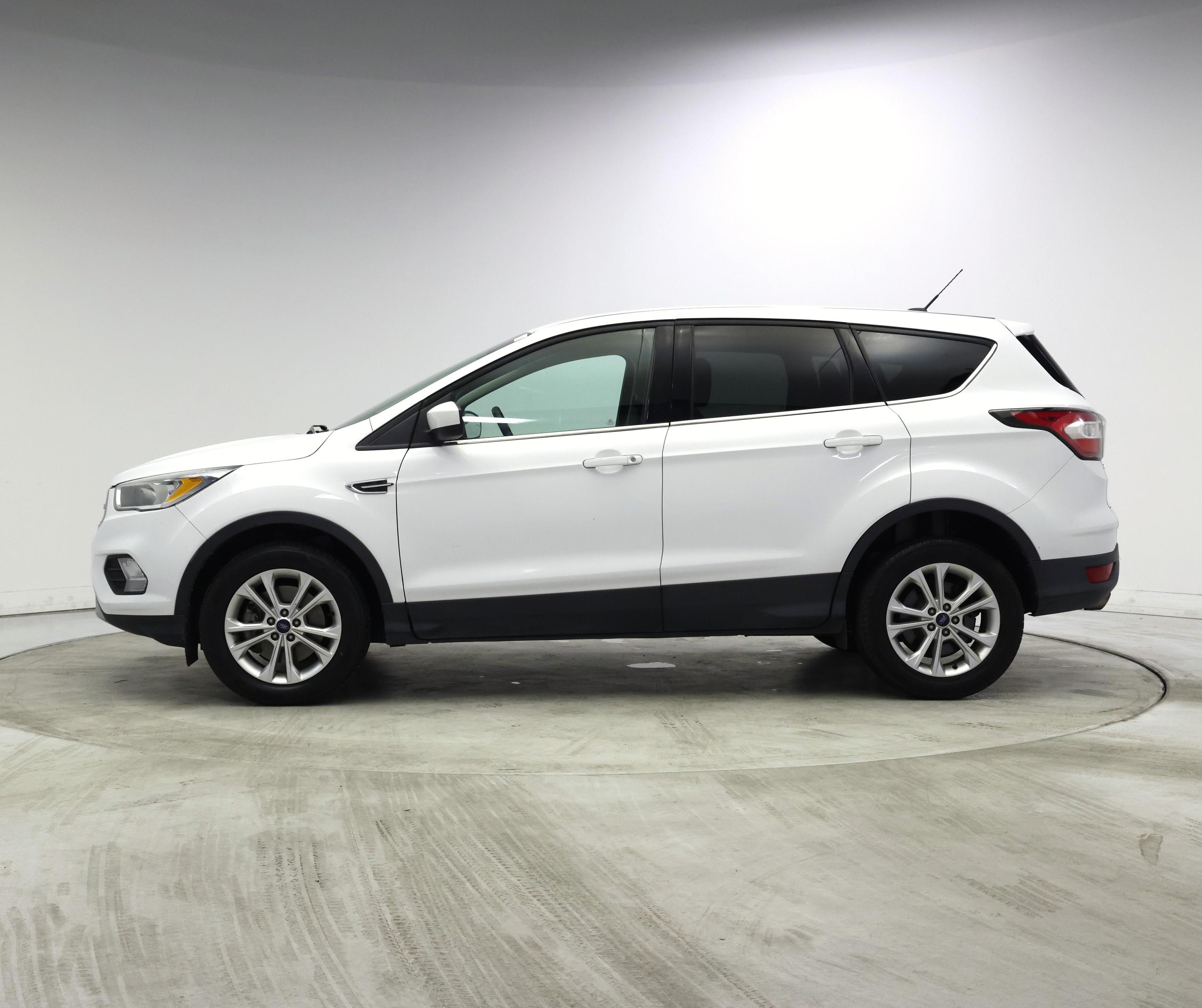 Thumbnail: 2017 Ford Escape - 3