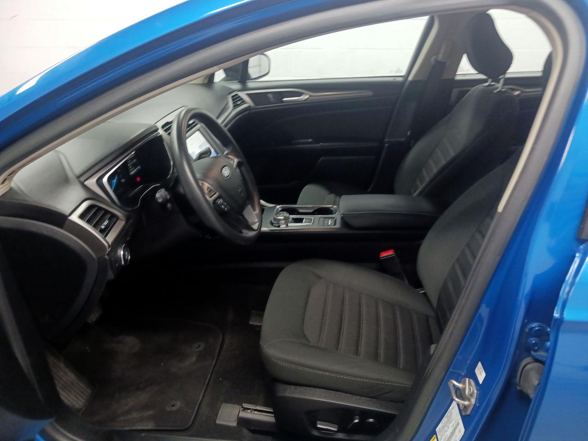 Thumbnail: 2020 Ford Fusion - 11