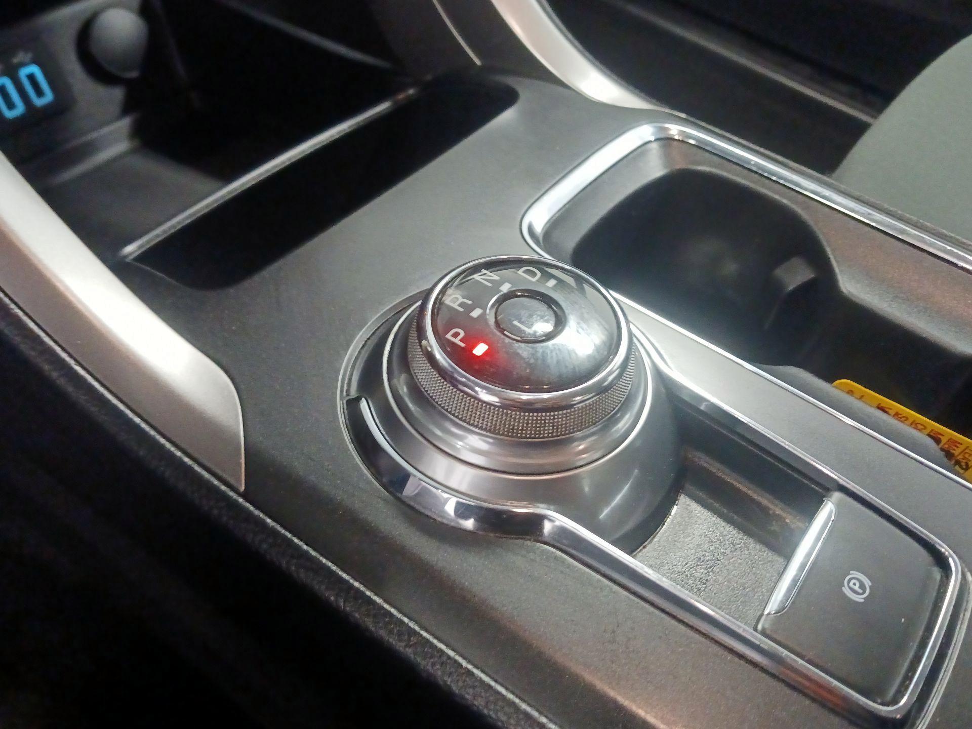 Thumbnail: 2020 Ford Fusion - 15