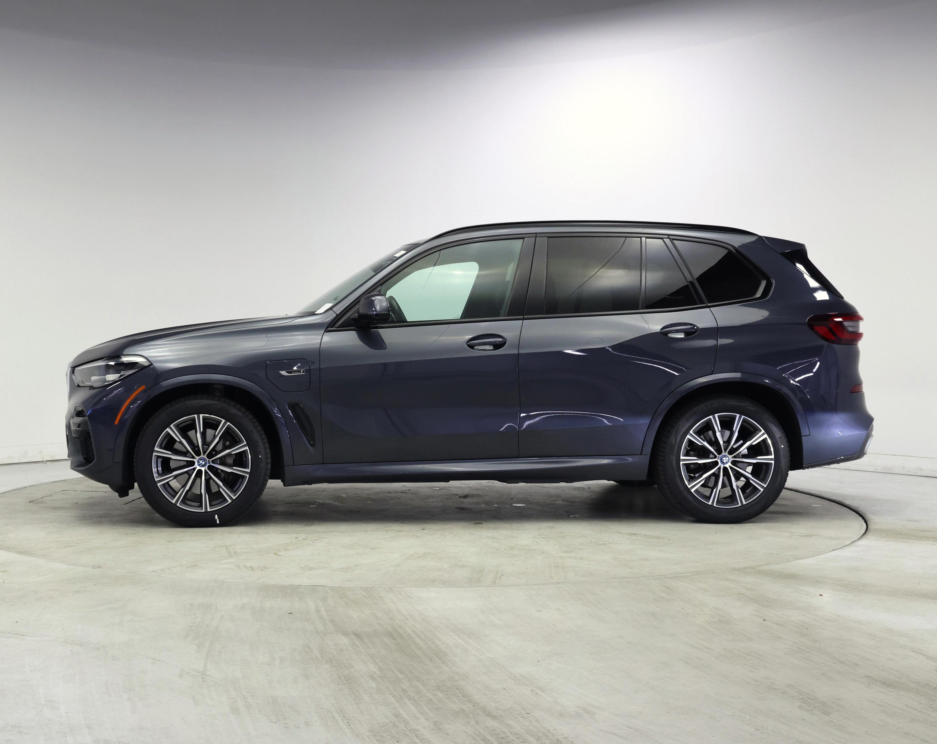 Thumbnail: 2022 BMW X5 - 3