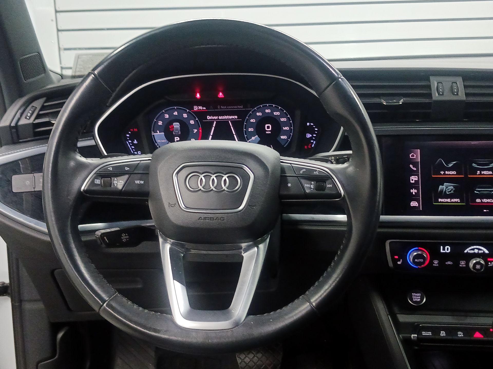 Thumbnail: 2020 Audi Q3 - 10