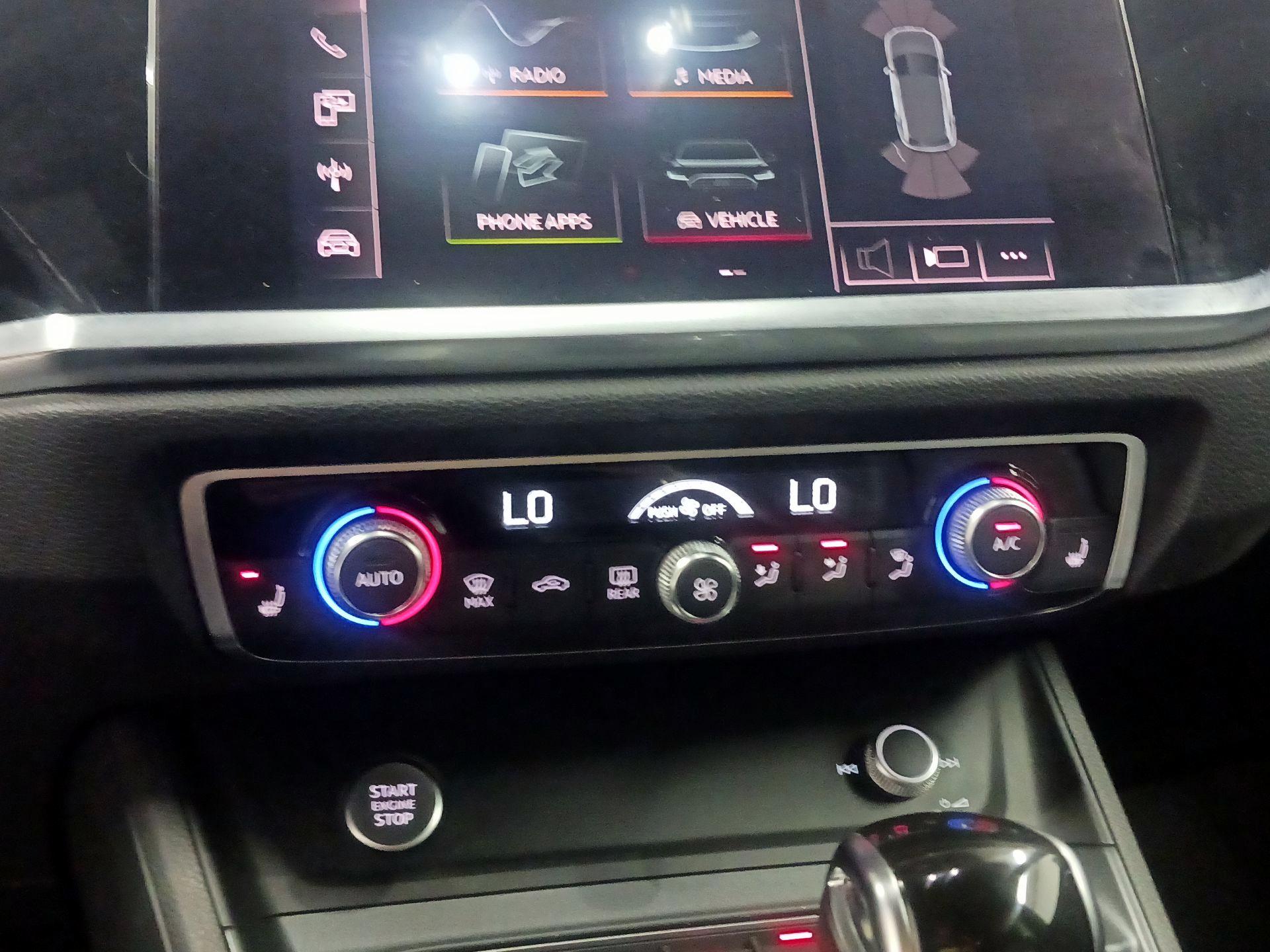 Thumbnail: 2020 Audi Q3 - 14