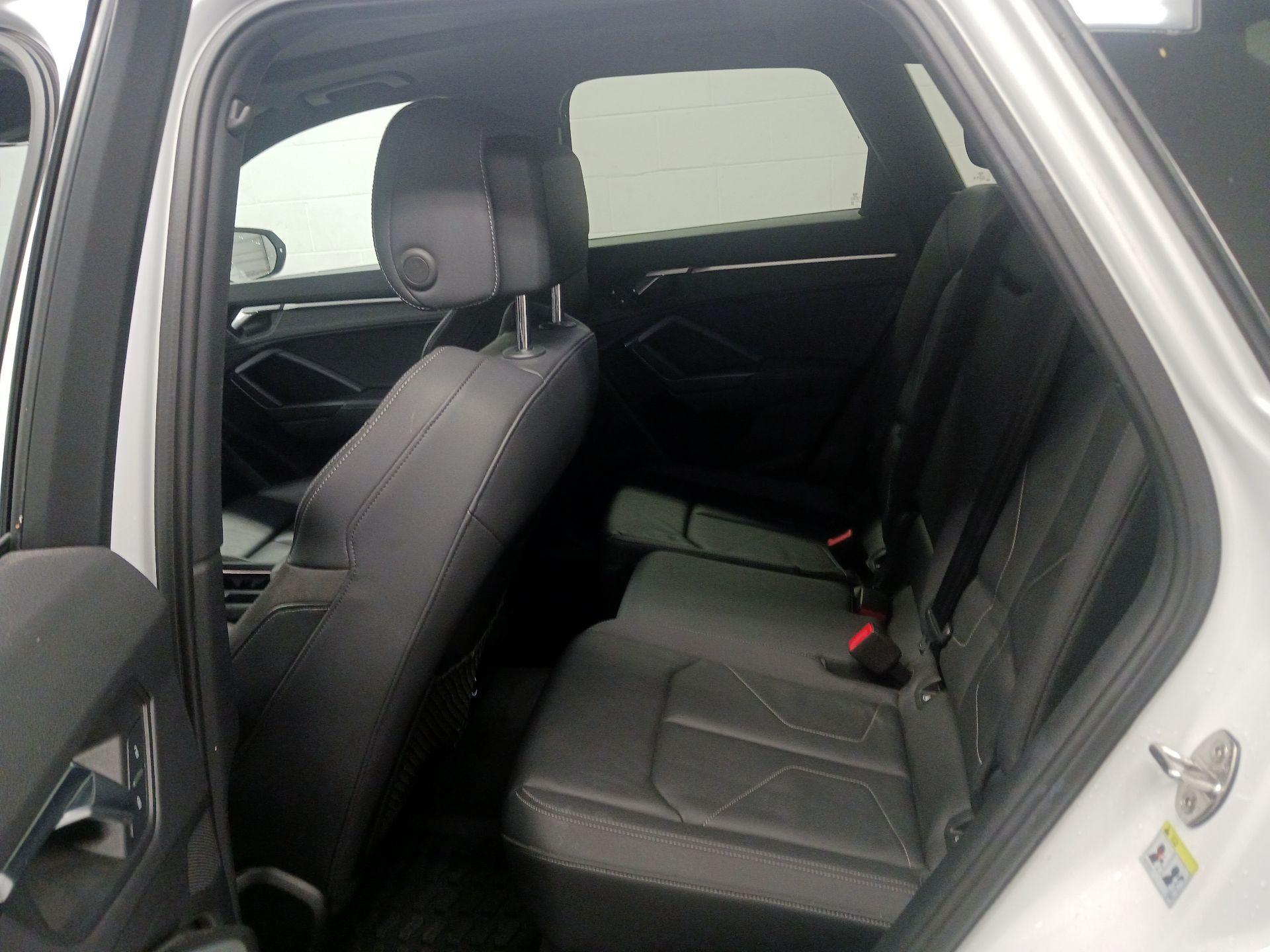 Thumbnail: 2020 Audi Q3 - 16