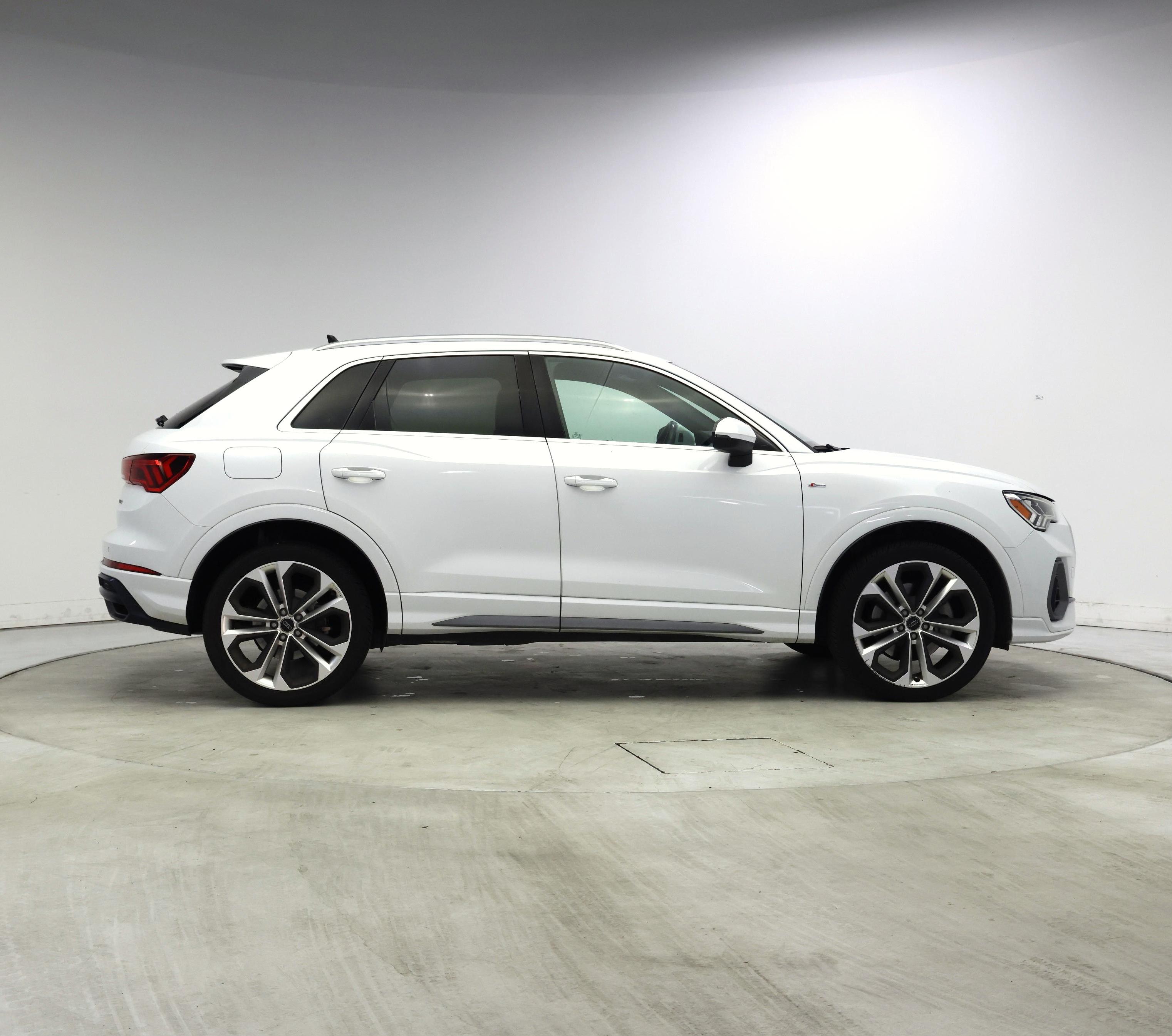 Thumbnail: 2020 Audi Q3 - 7