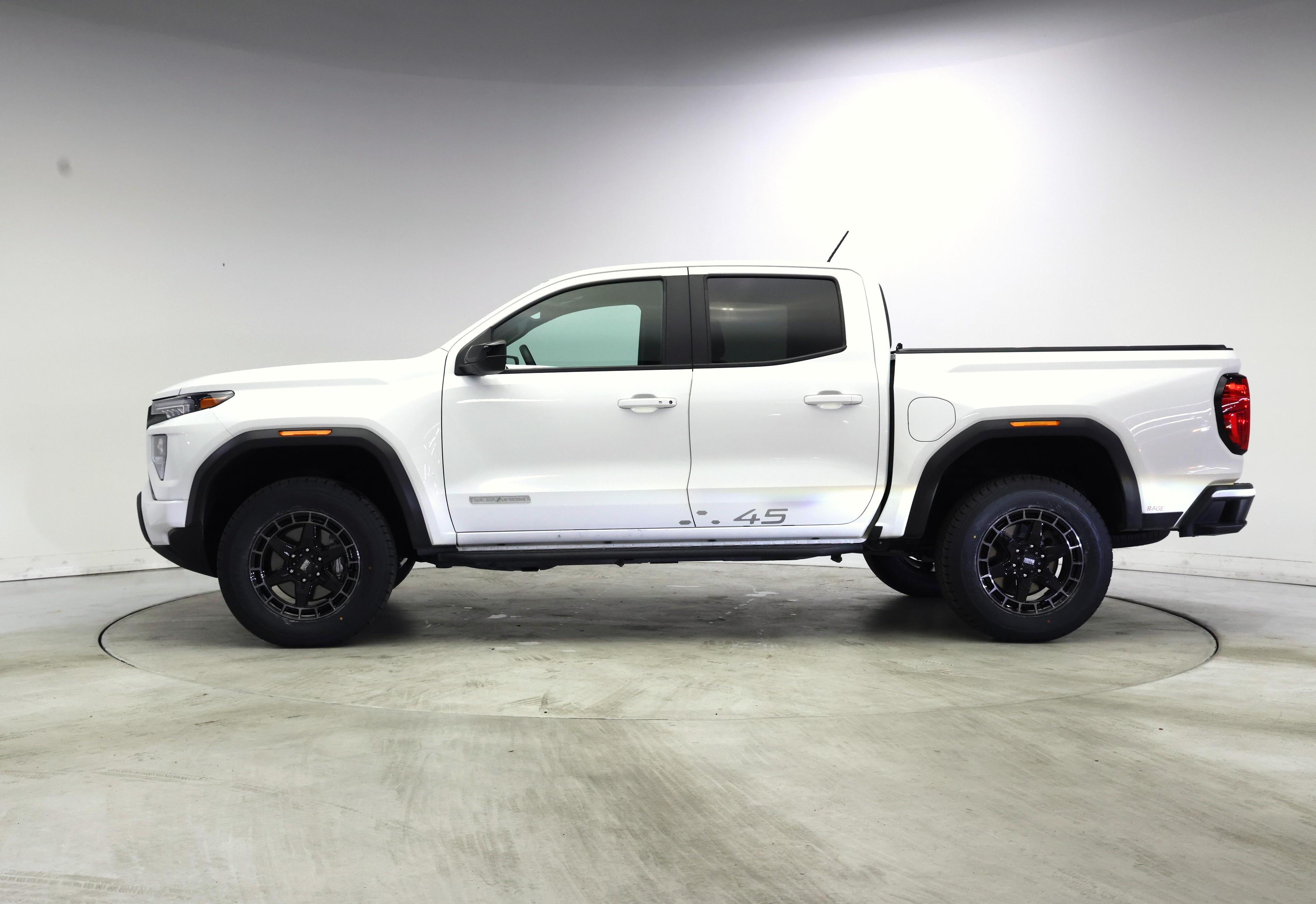 Thumbnail: 2023 GMC Canyon - 3