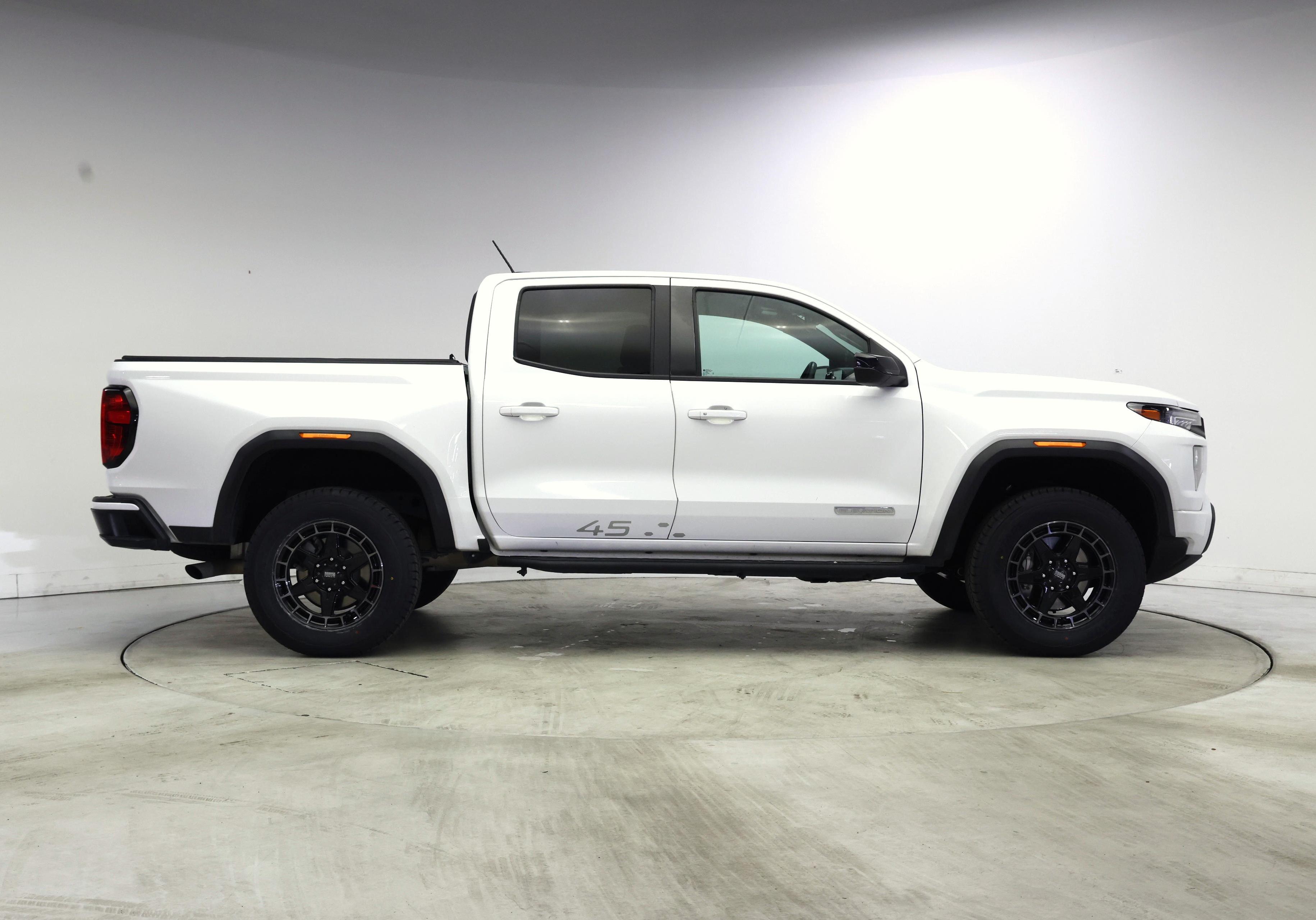 Thumbnail: 2023 GMC Canyon - 7