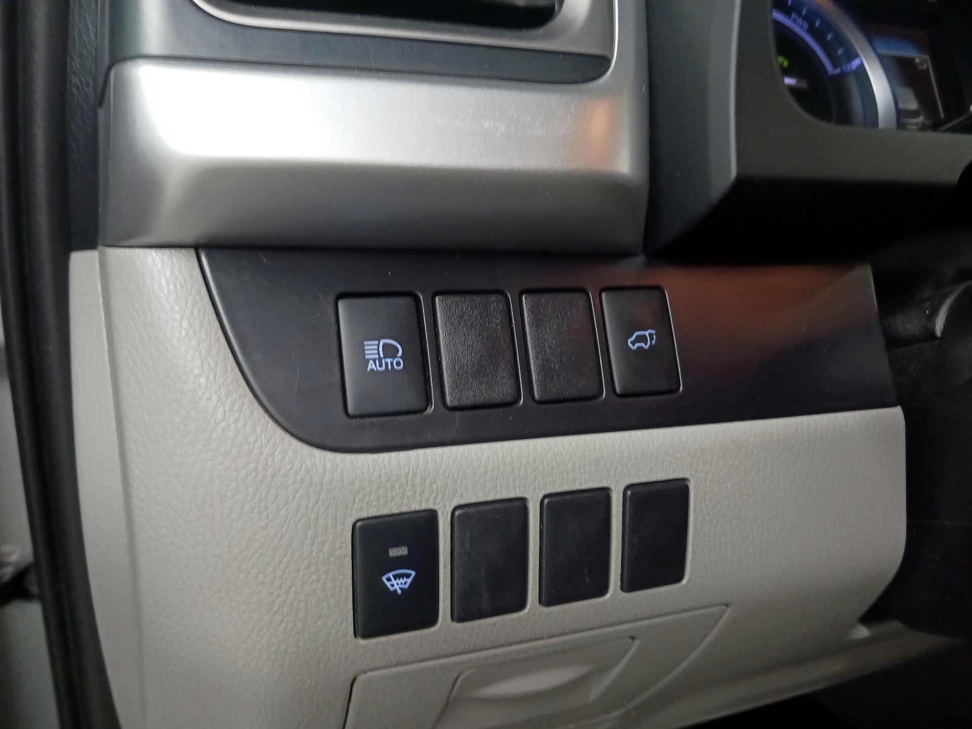Thumbnail: 2019 Toyota Highlander - 13
