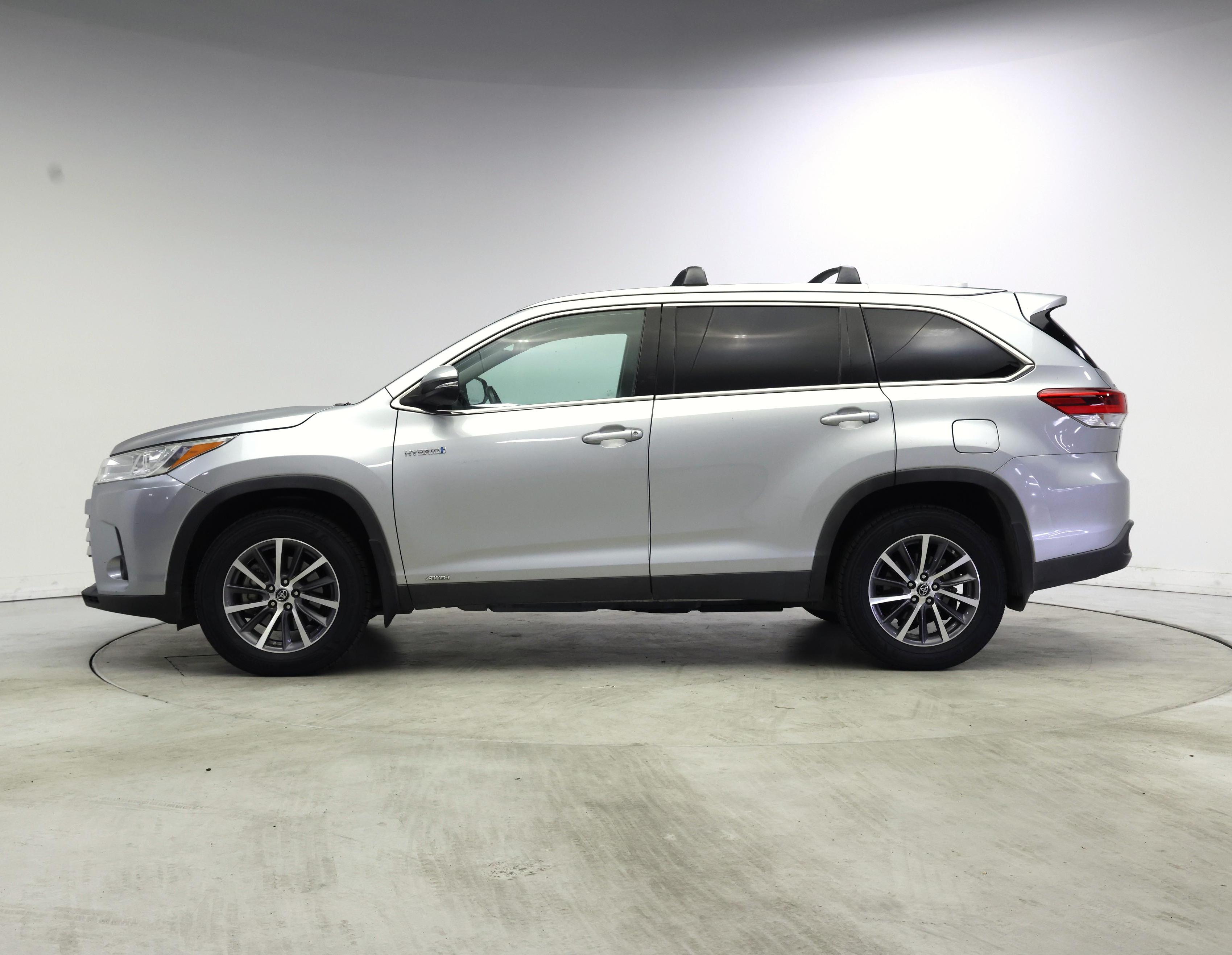Thumbnail: 2019 Toyota Highlander - 3