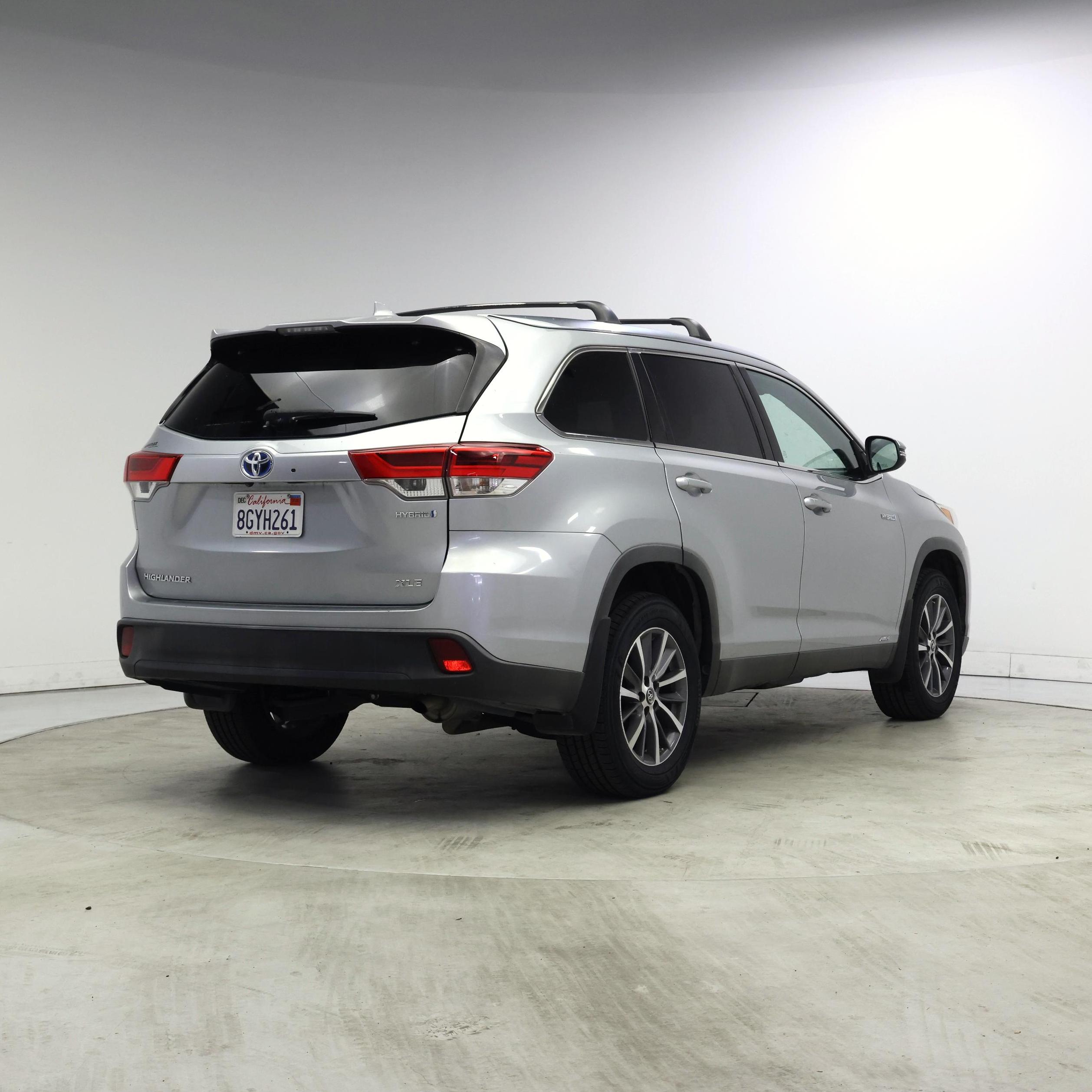 Thumbnail: 2019 Toyota Highlander - 8