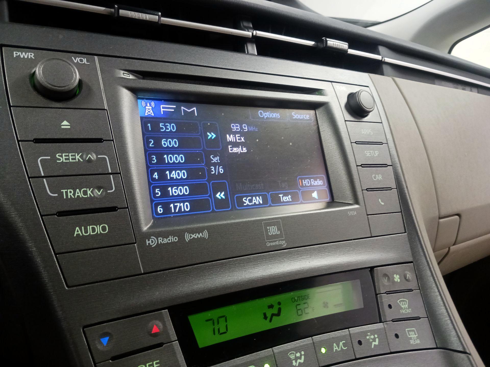Thumbnail: 2015 Toyota Prius - 15