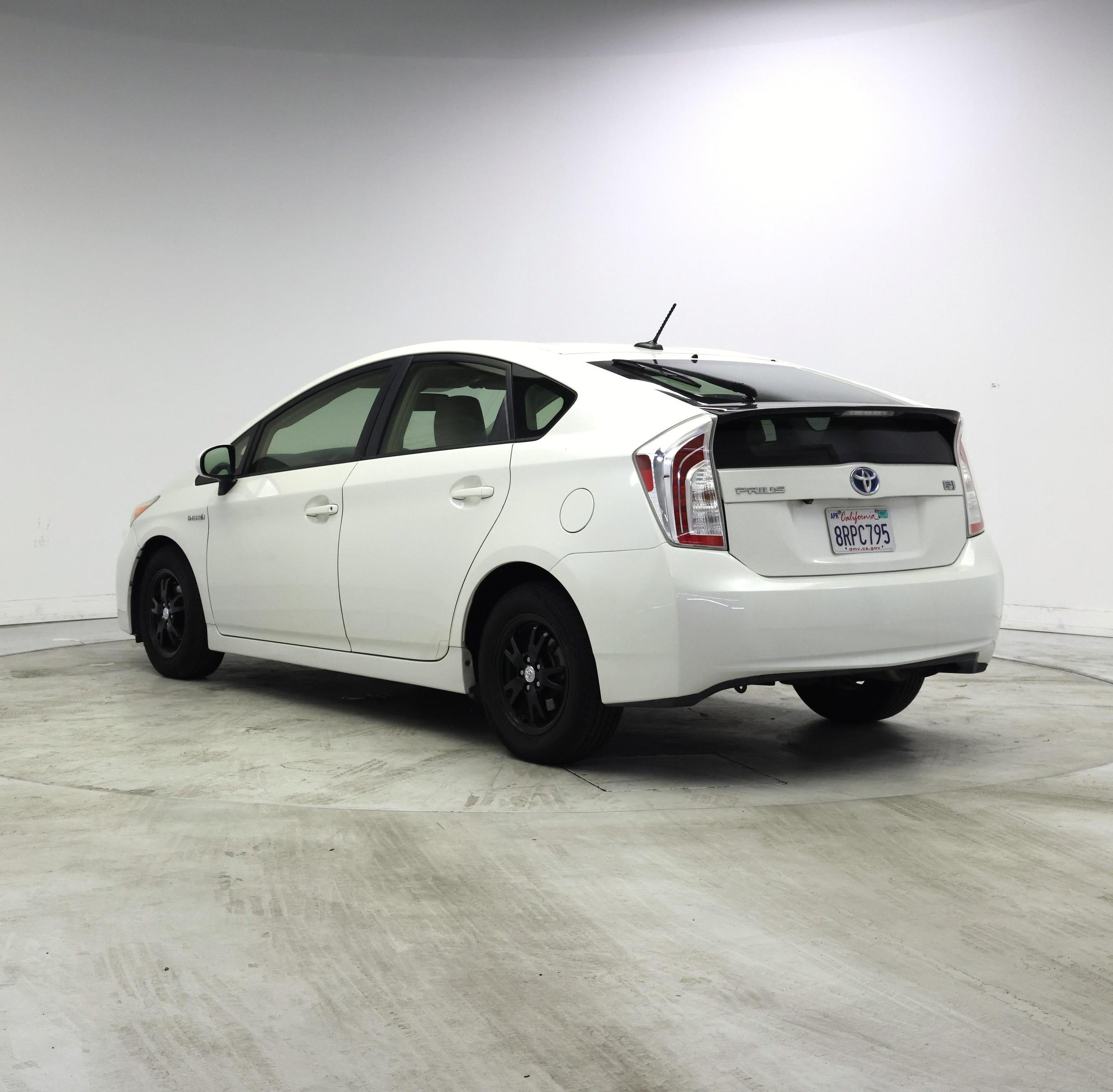 Thumbnail: 2015 Toyota Prius - 2