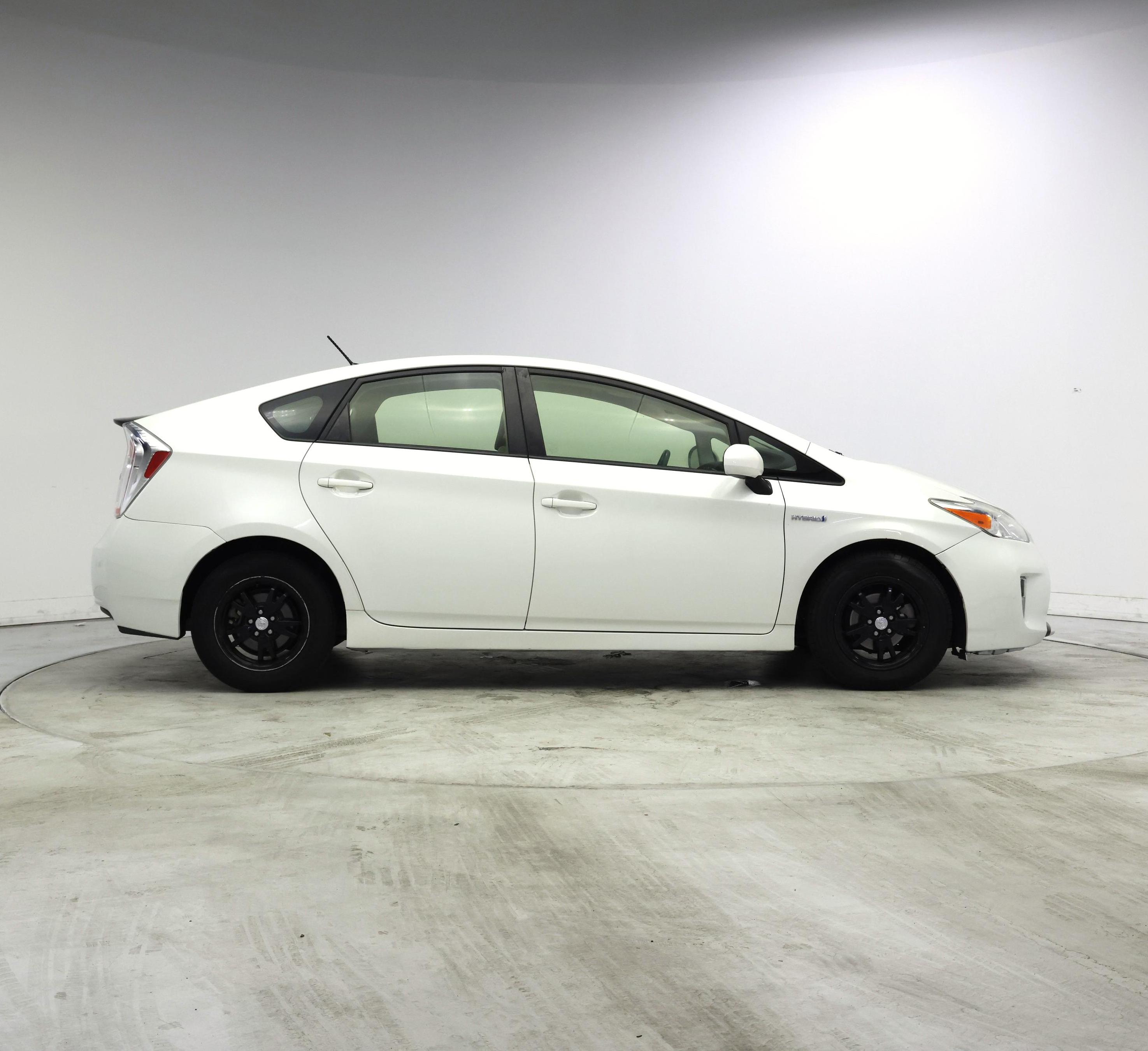 Thumbnail: 2015 Toyota Prius - 7