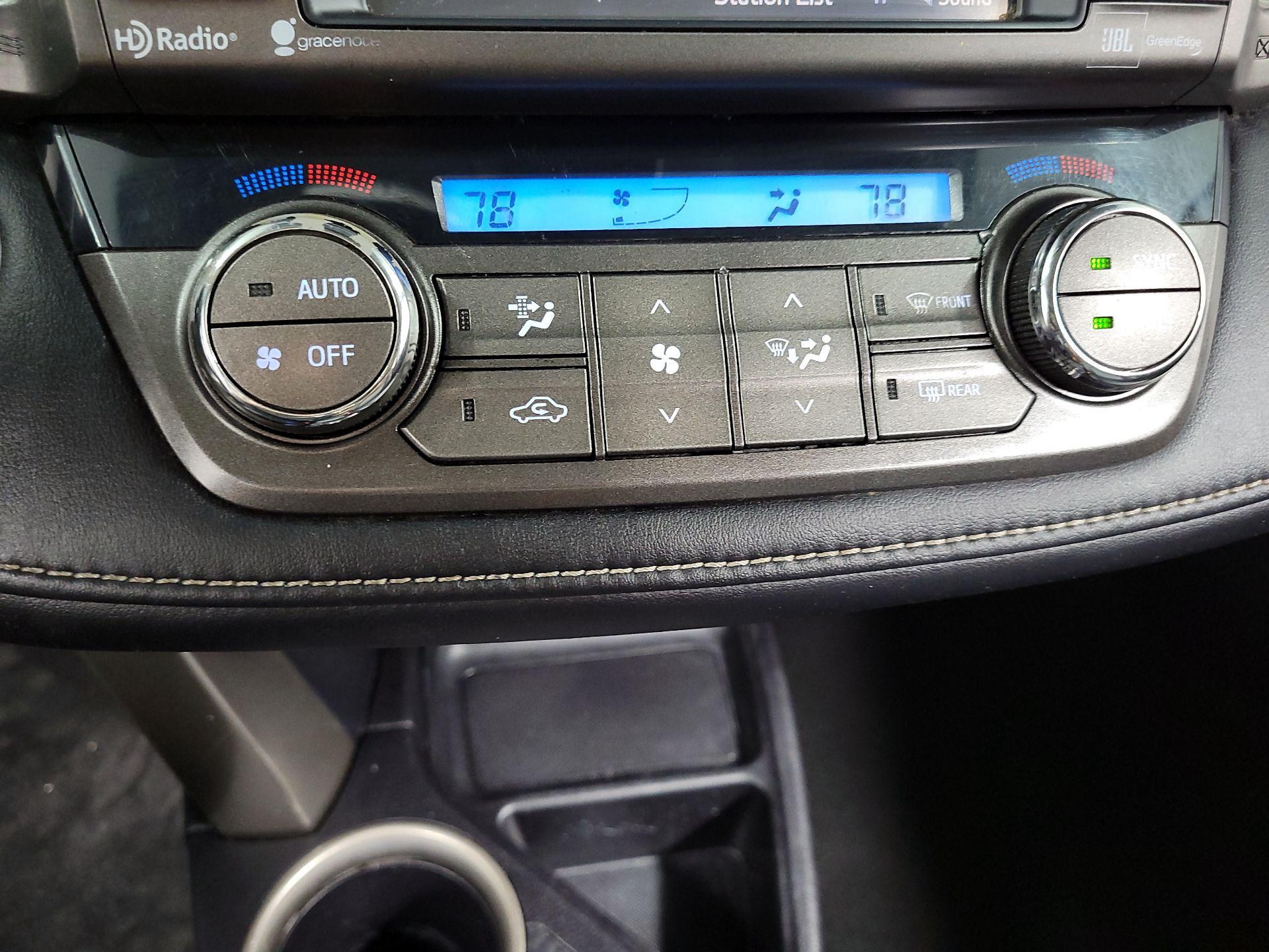 Thumbnail: 2015 Toyota RAV4 - 15
