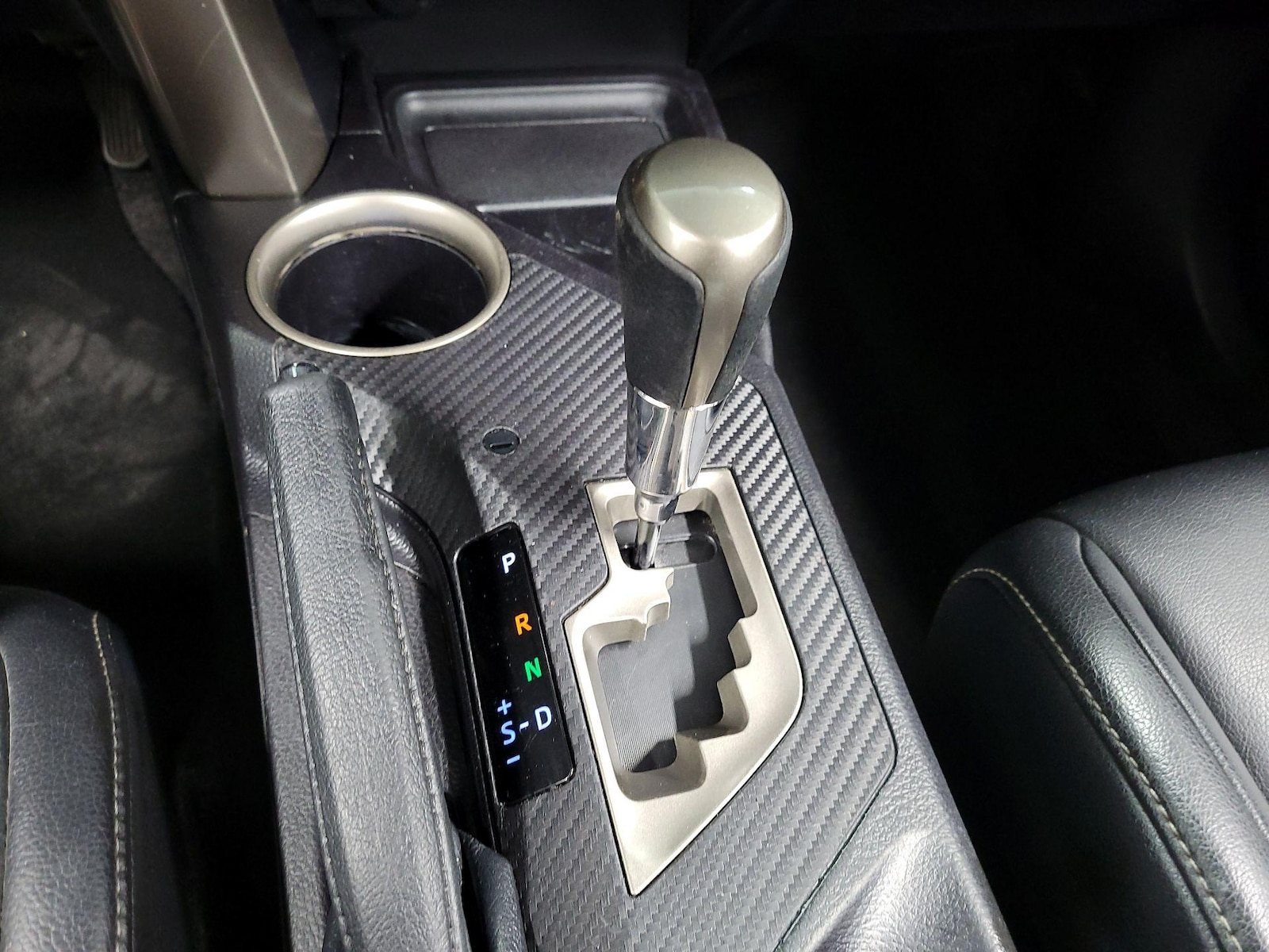2015 Toyota RAV4 Limited - Photo 17