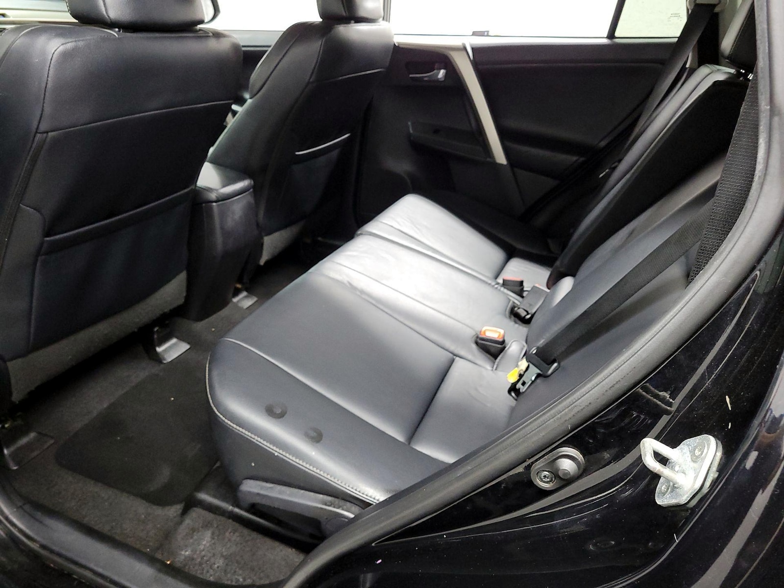 2015 Toyota RAV4 Limited - Photo 18