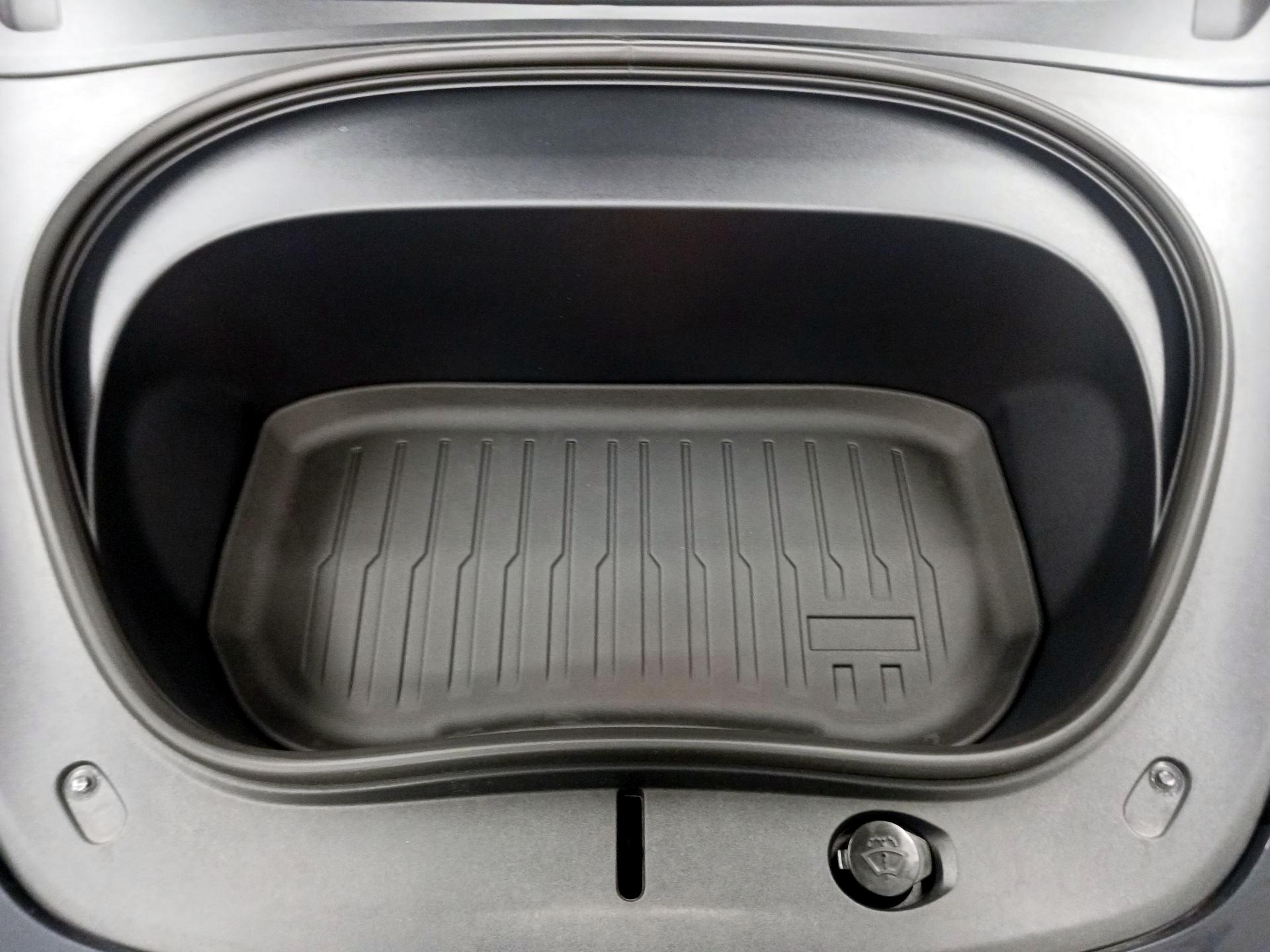 Thumbnail: 2025 Tesla Model 3 - 18