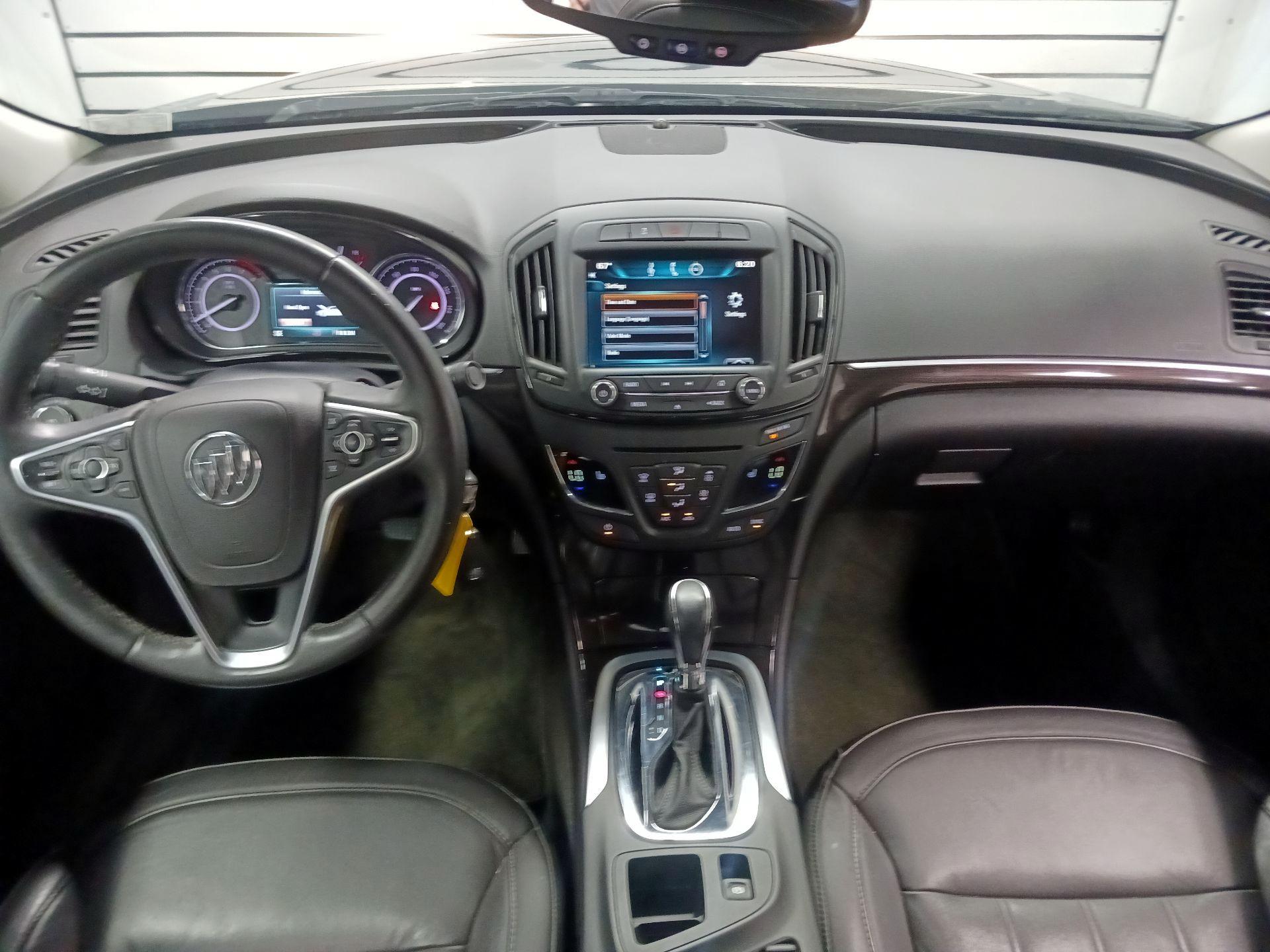 Thumbnail: 2015 Buick Regal - 9
