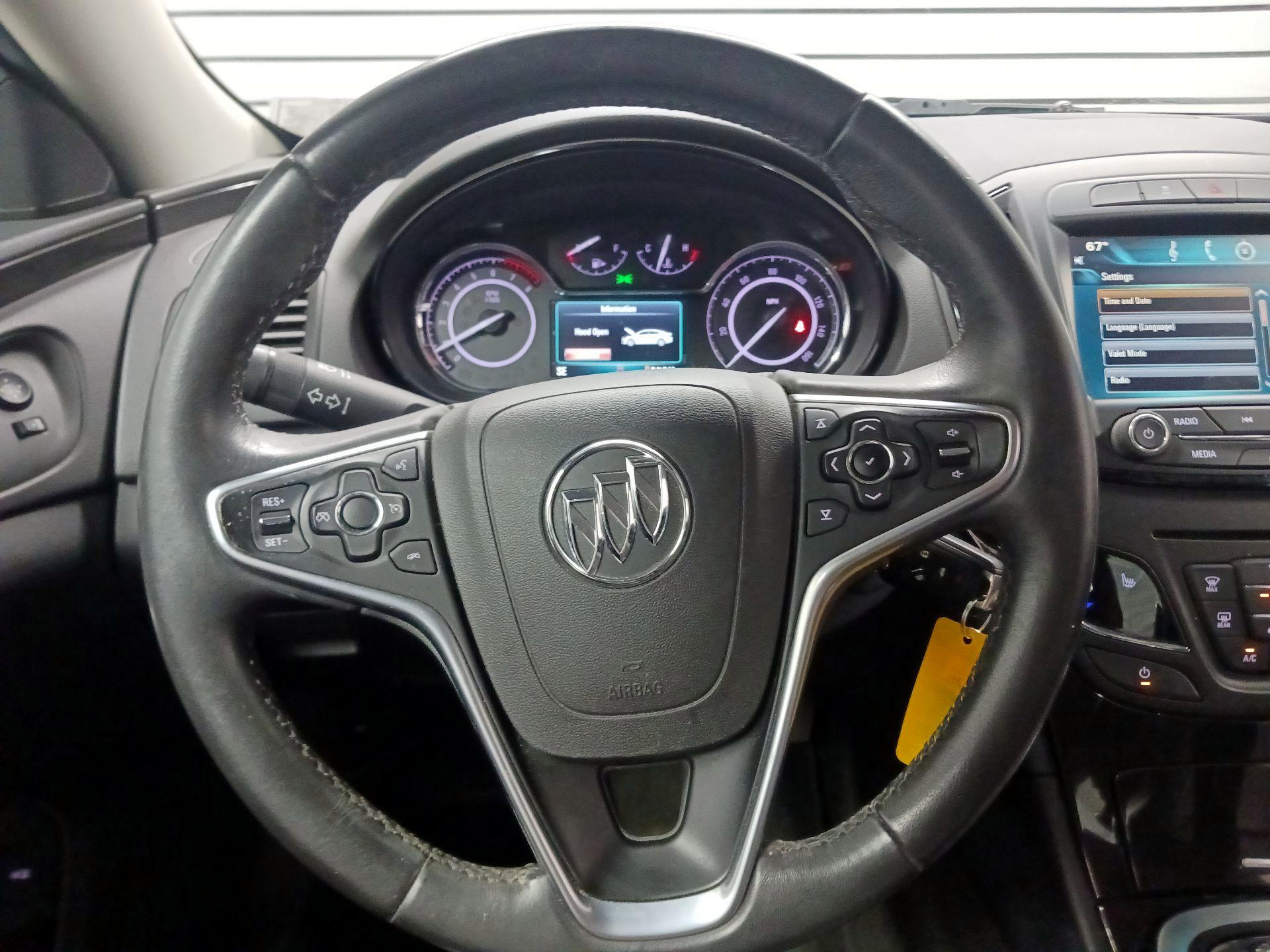 Thumbnail: 2015 Buick Regal - 10