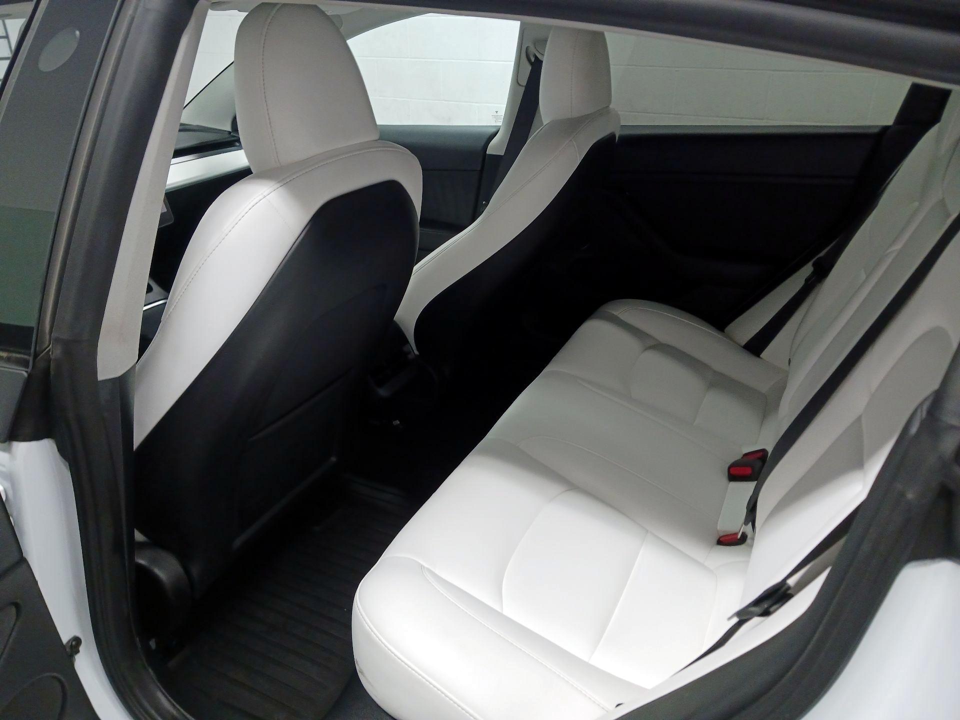 Thumbnail: 2023 Tesla Model 3 - 17