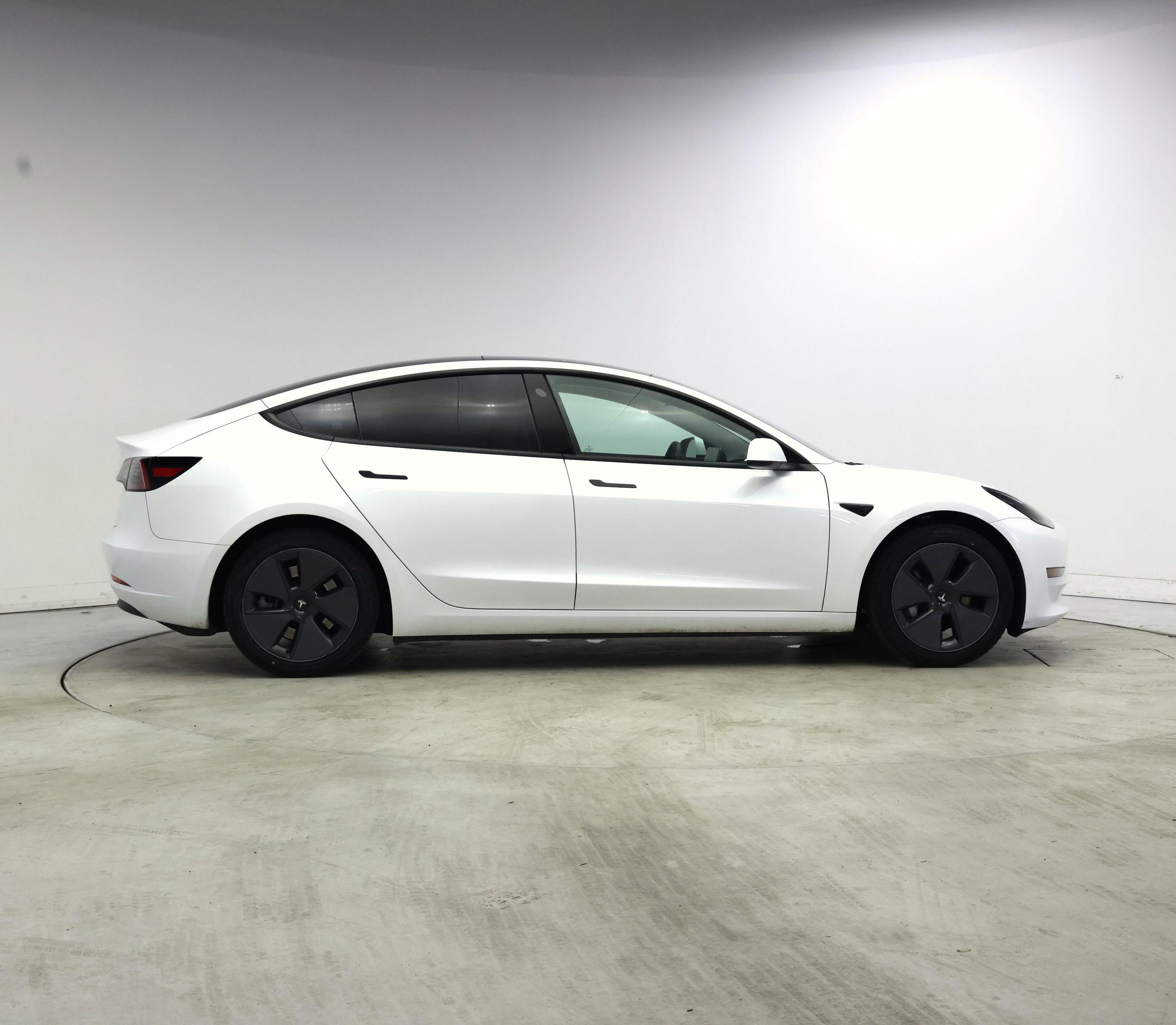 Thumbnail: 2023 Tesla Model 3 - 7