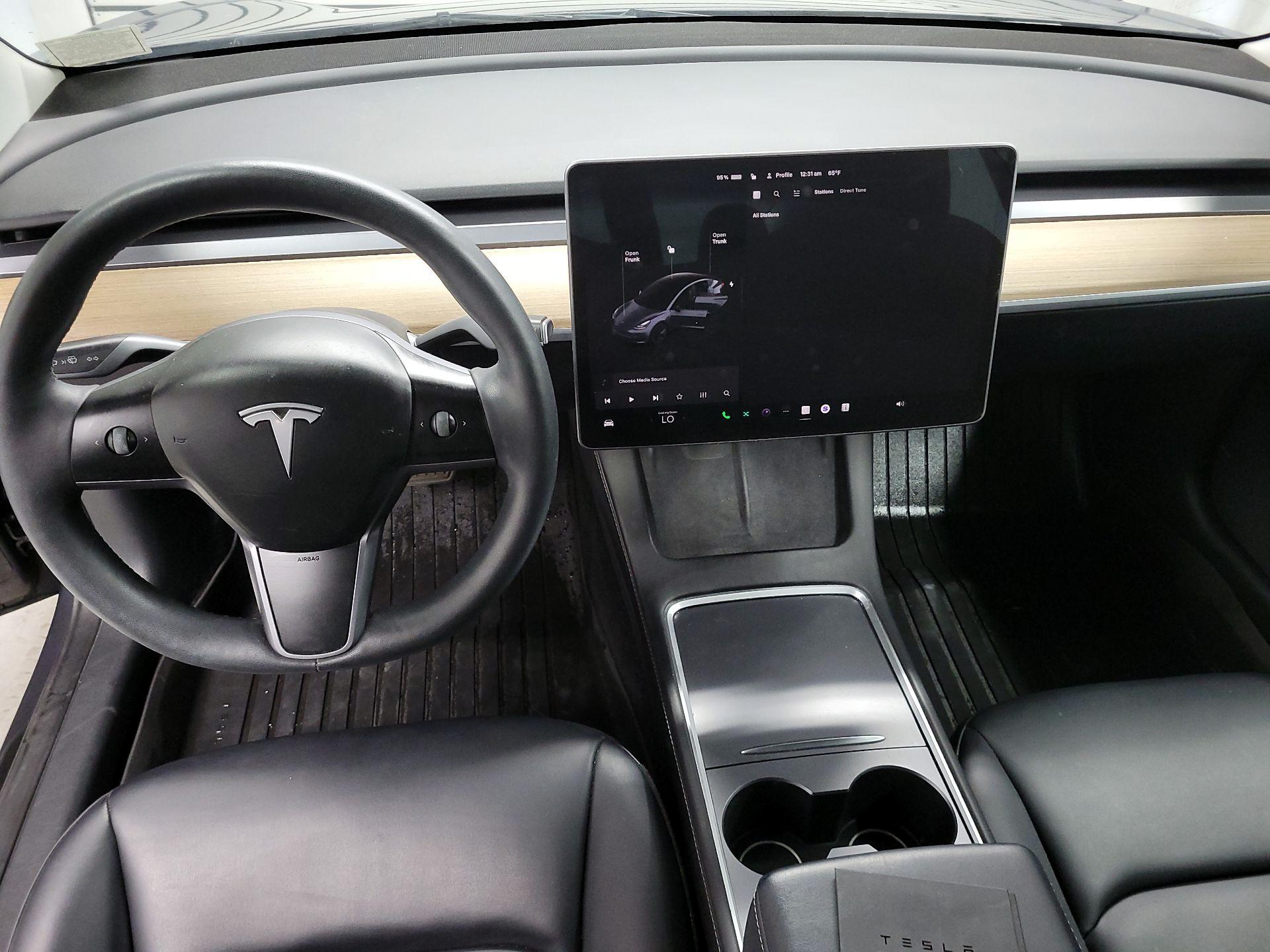 Thumbnail: 2023 Tesla Model 3 - 9